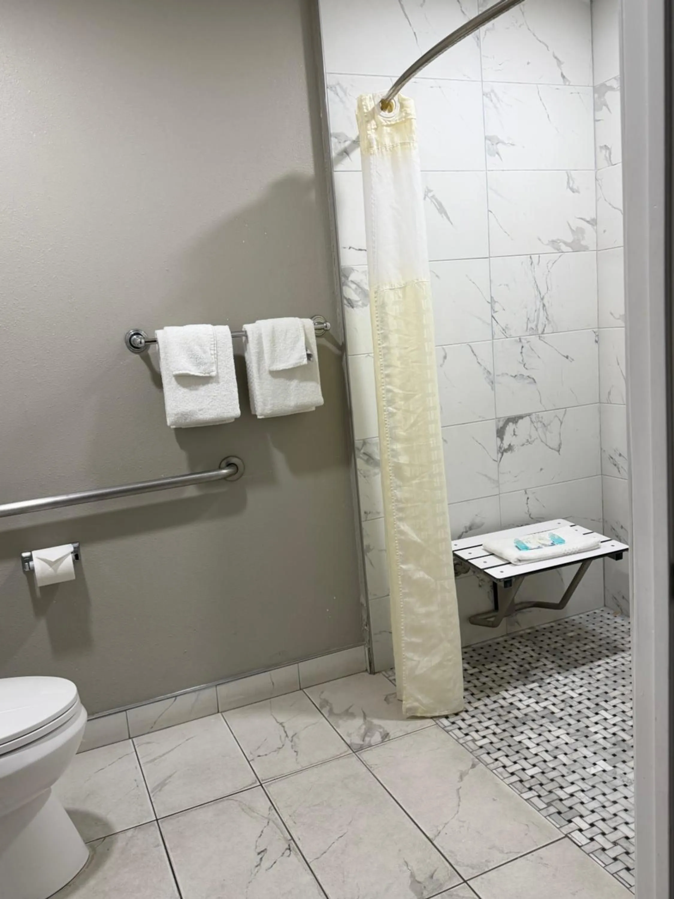 Sycamore Inn Chico University Area