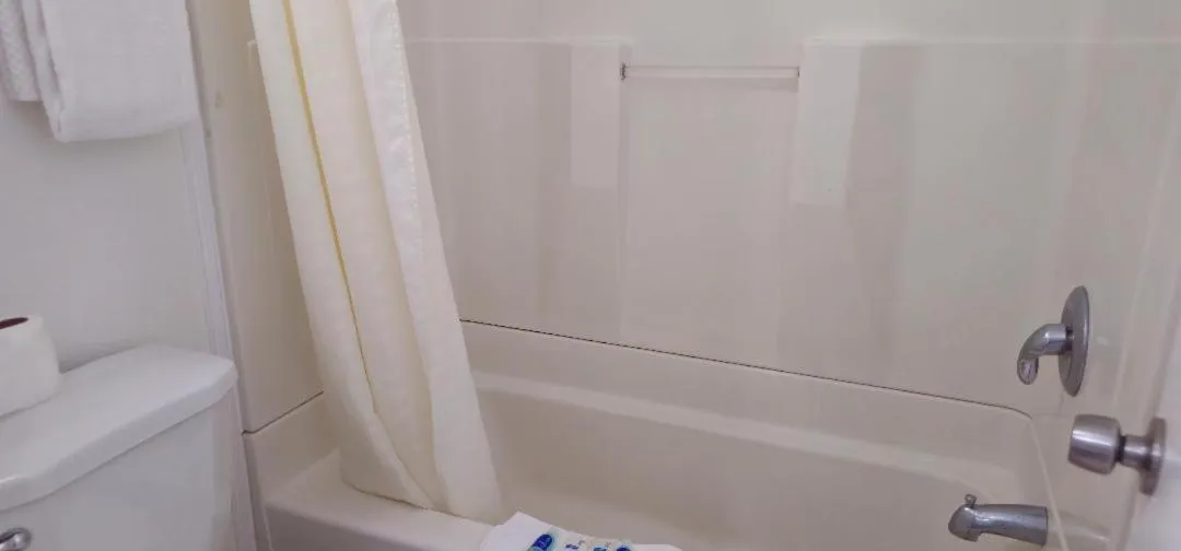 Sycamore Inn Chico University Area