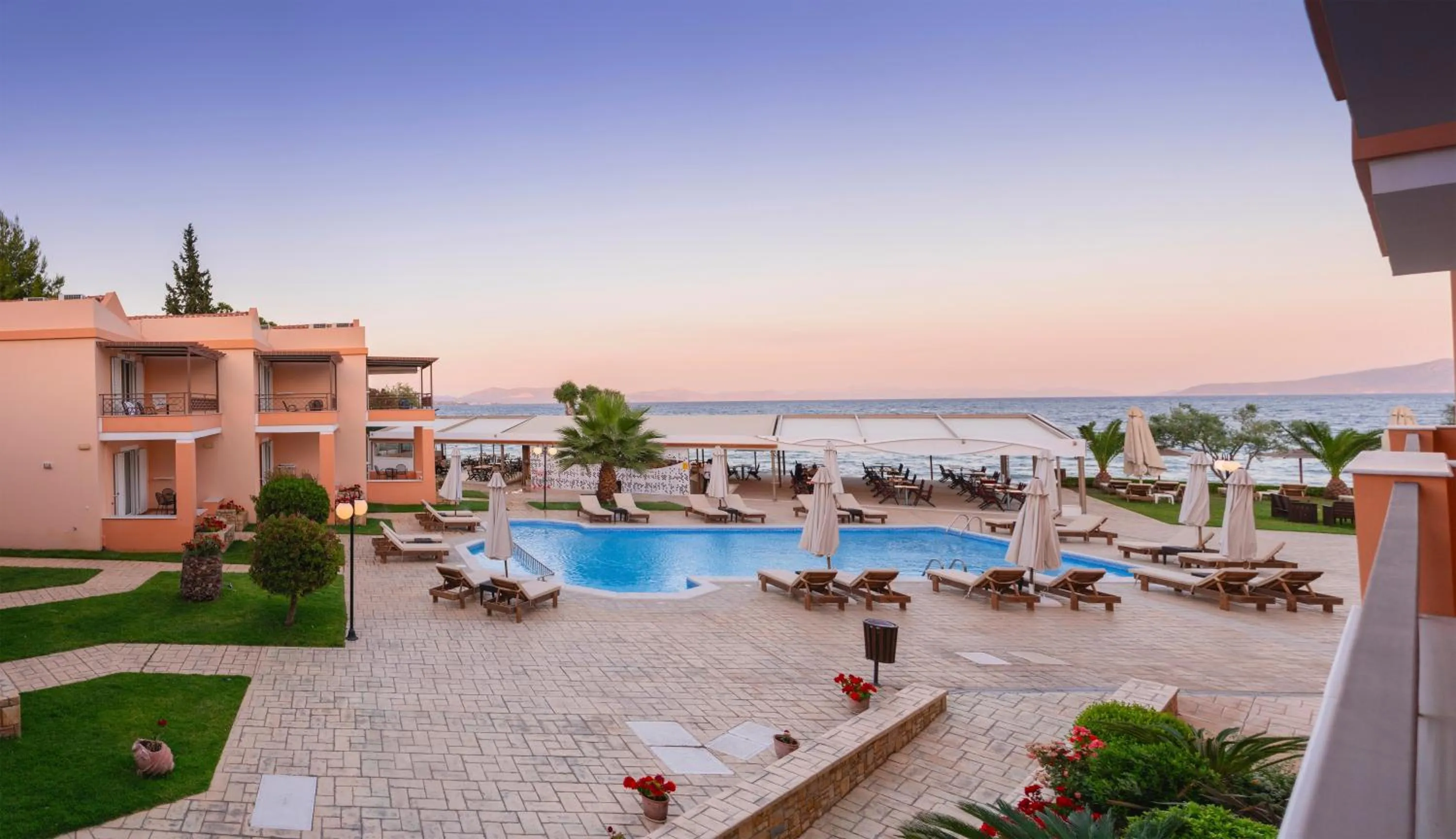 Property building in Avantis Suites Hotel