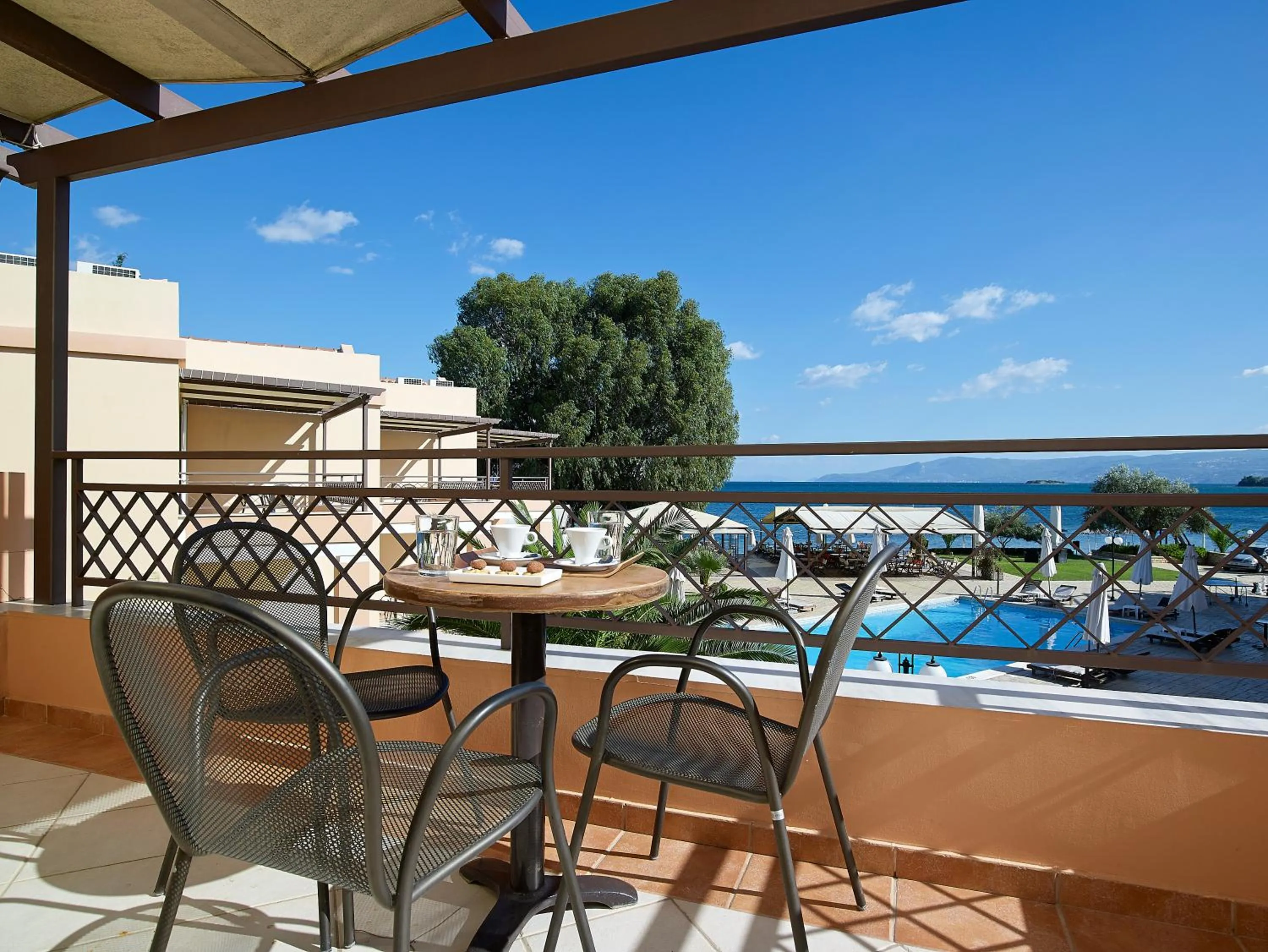 Patio in Avantis Suites Hotel