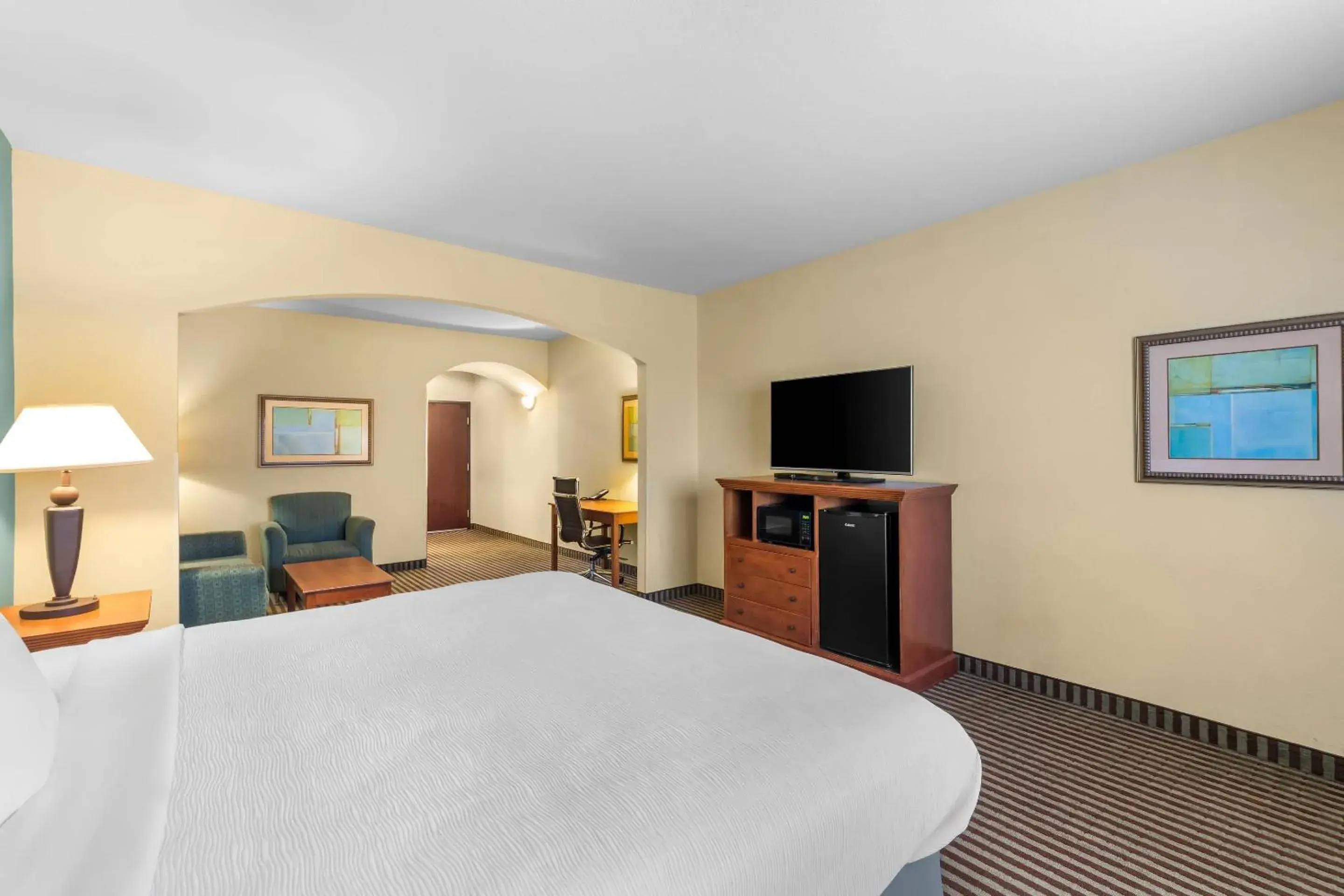 Bedroom, Bed in Quality Inn & Suites - Marlin Bedroom, Bed in Quality Inn & Suites - Marlin