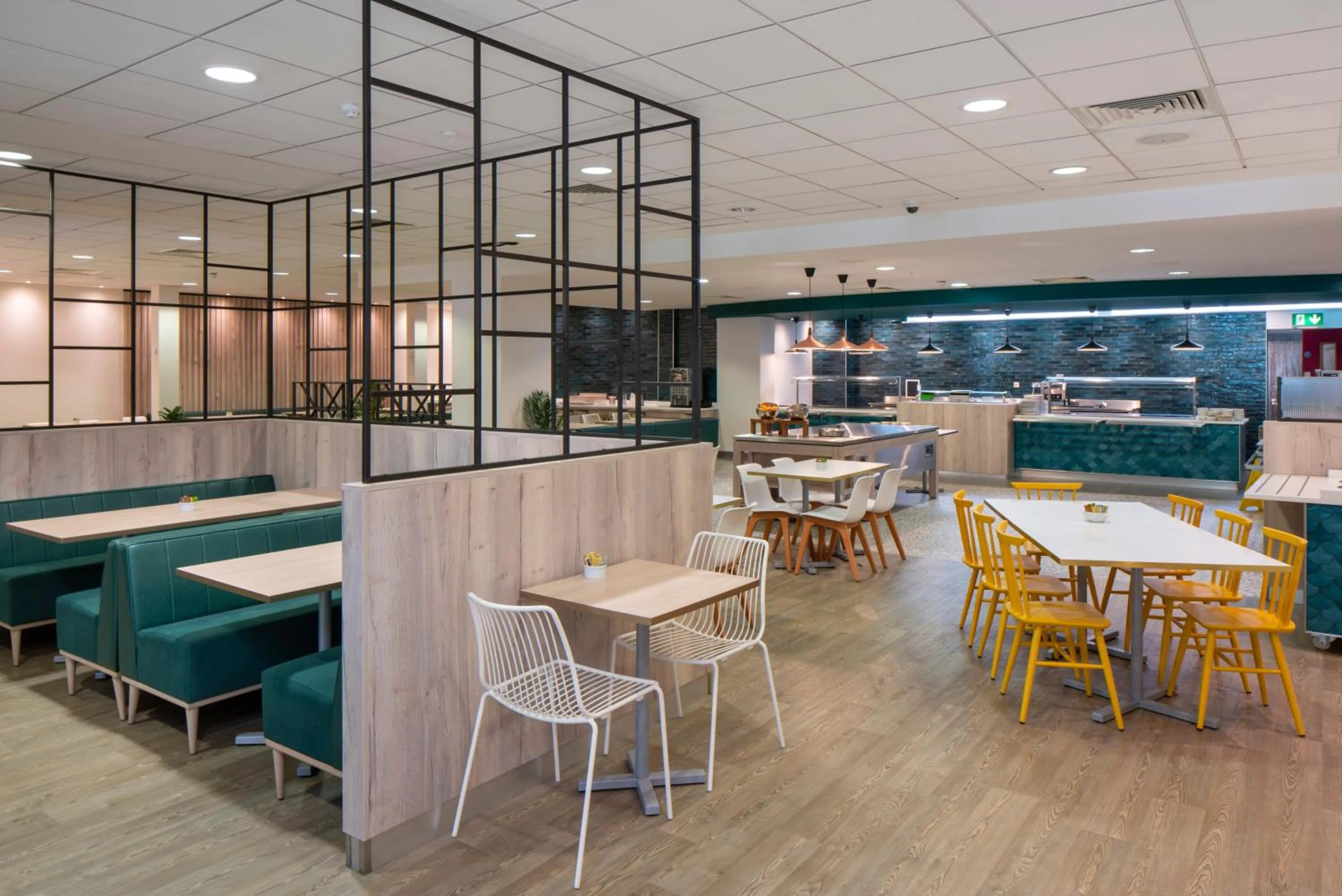 Restaurant/places to eat in Bisham Abbey National Sports Centre