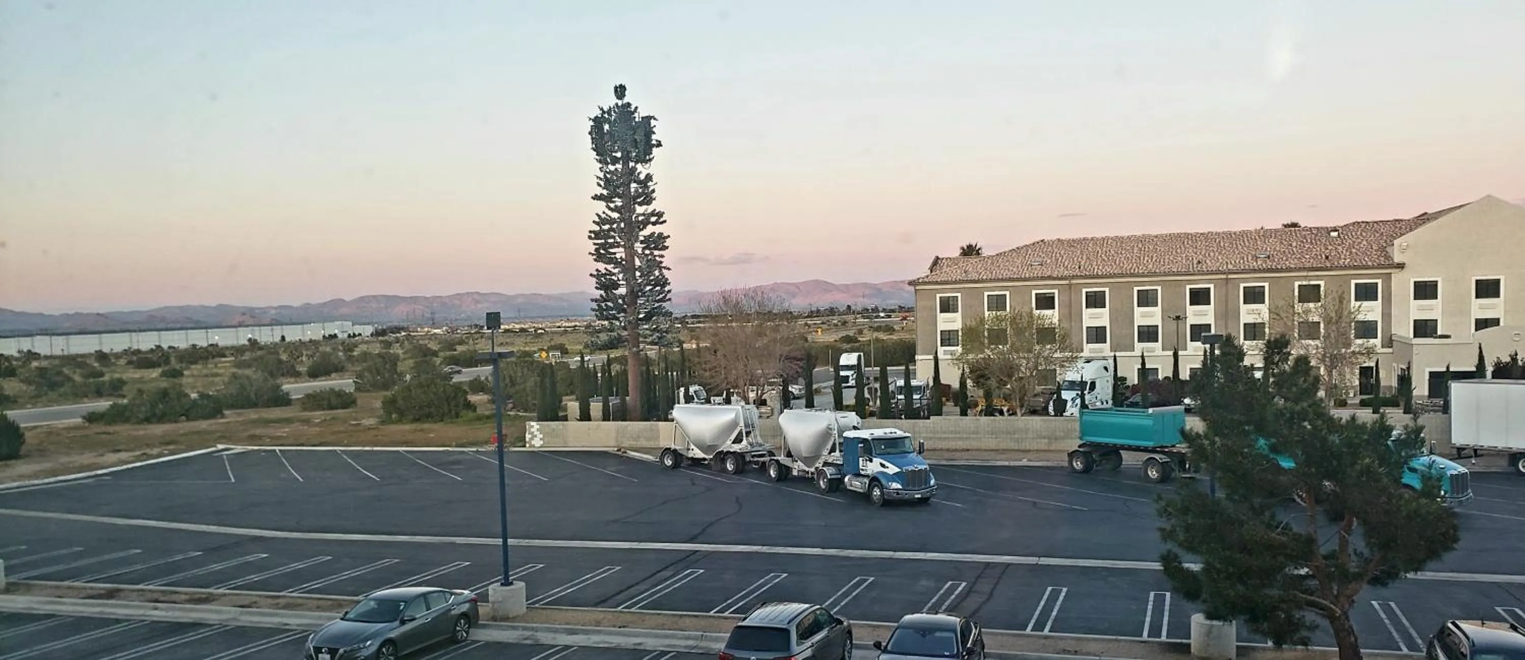 Parking in Motel 6-Hesperia, CA - West Main Street I-15