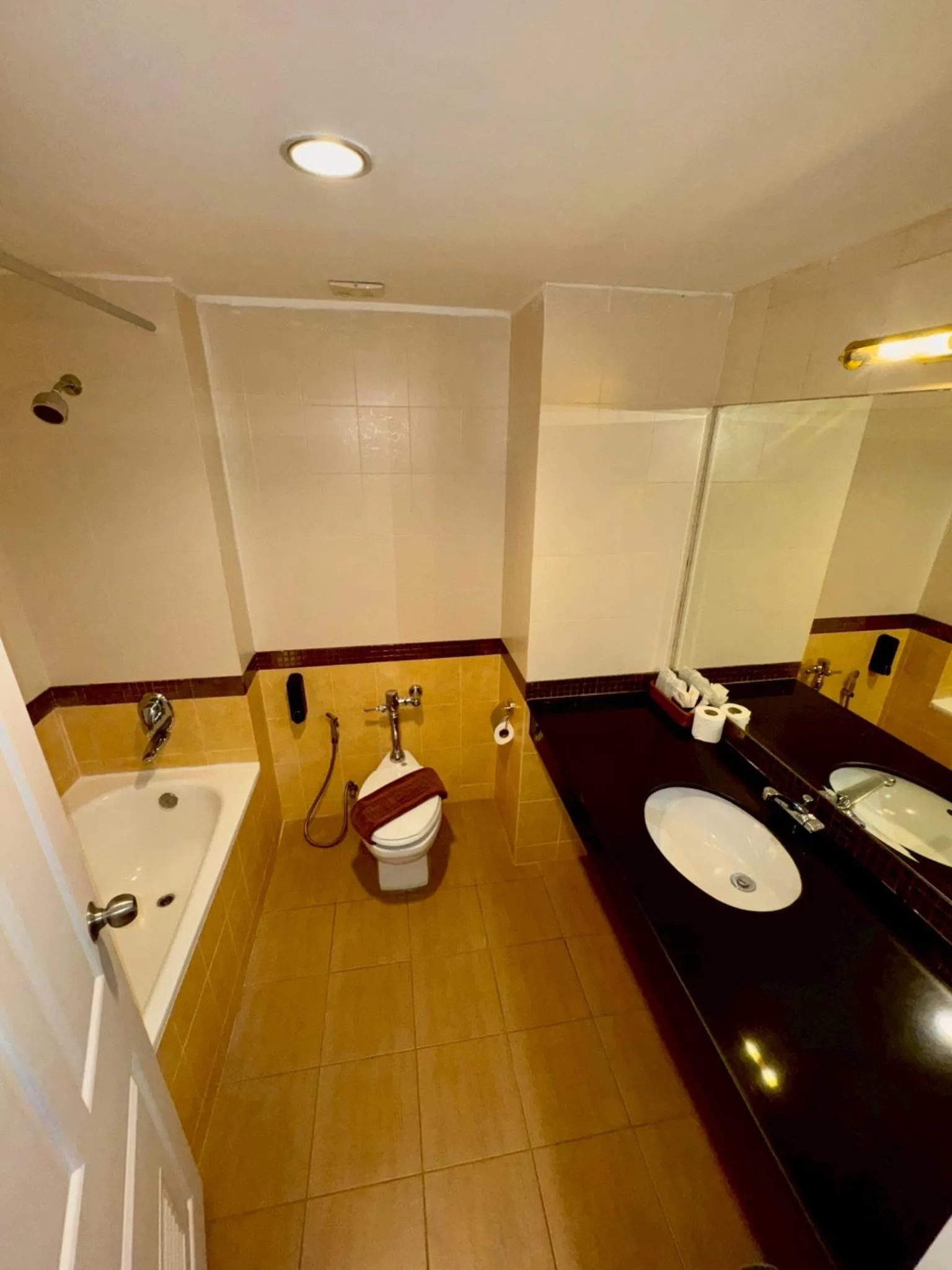 Toilet in Crown Pattaya Beach Hotel