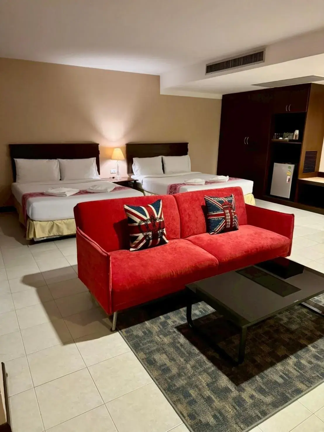 Bed in Crown Pattaya Beach Hotel Bed in Crown Pattaya Beach Hotel