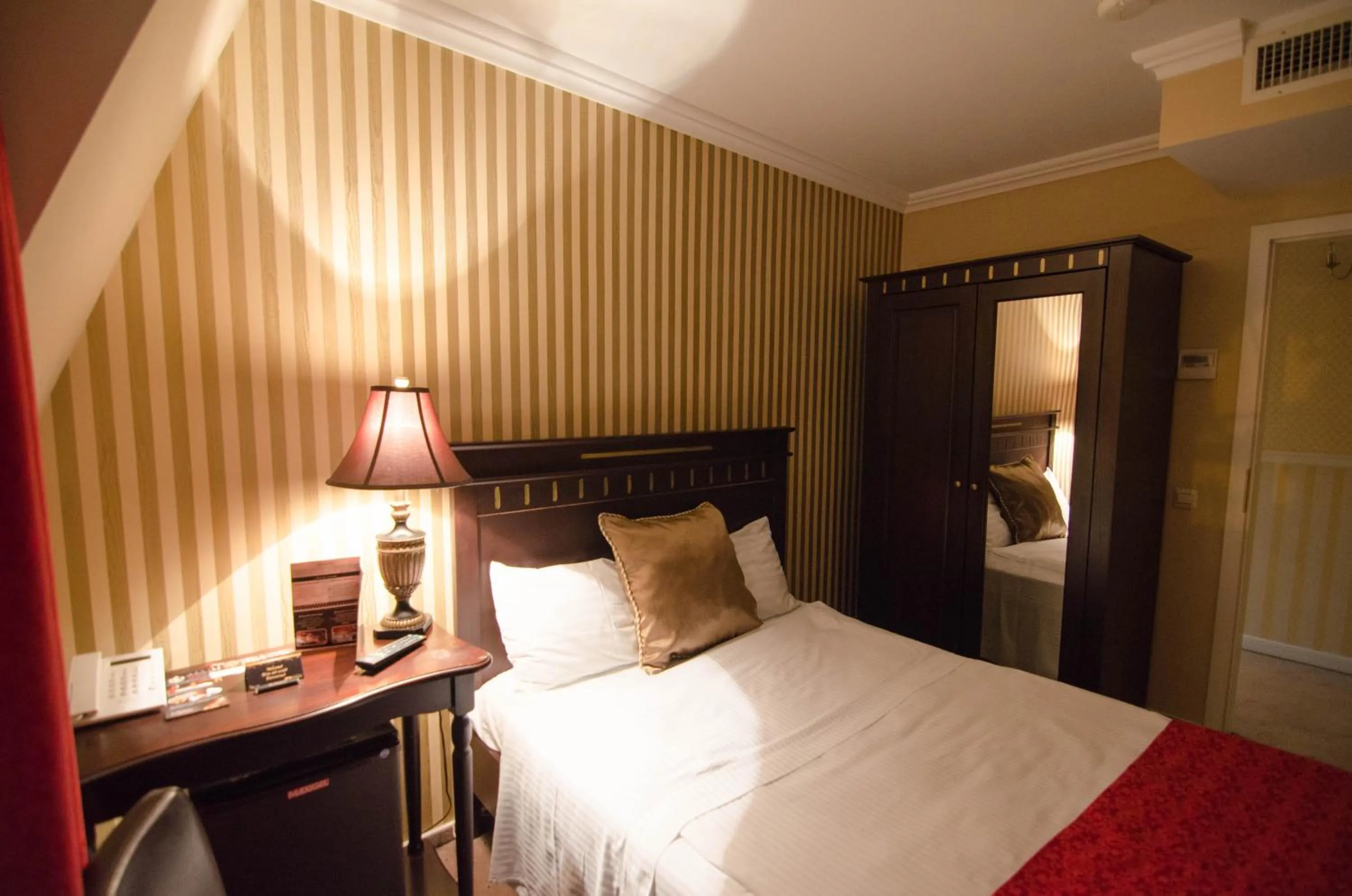 Bed in Hotel Boutique Monaco