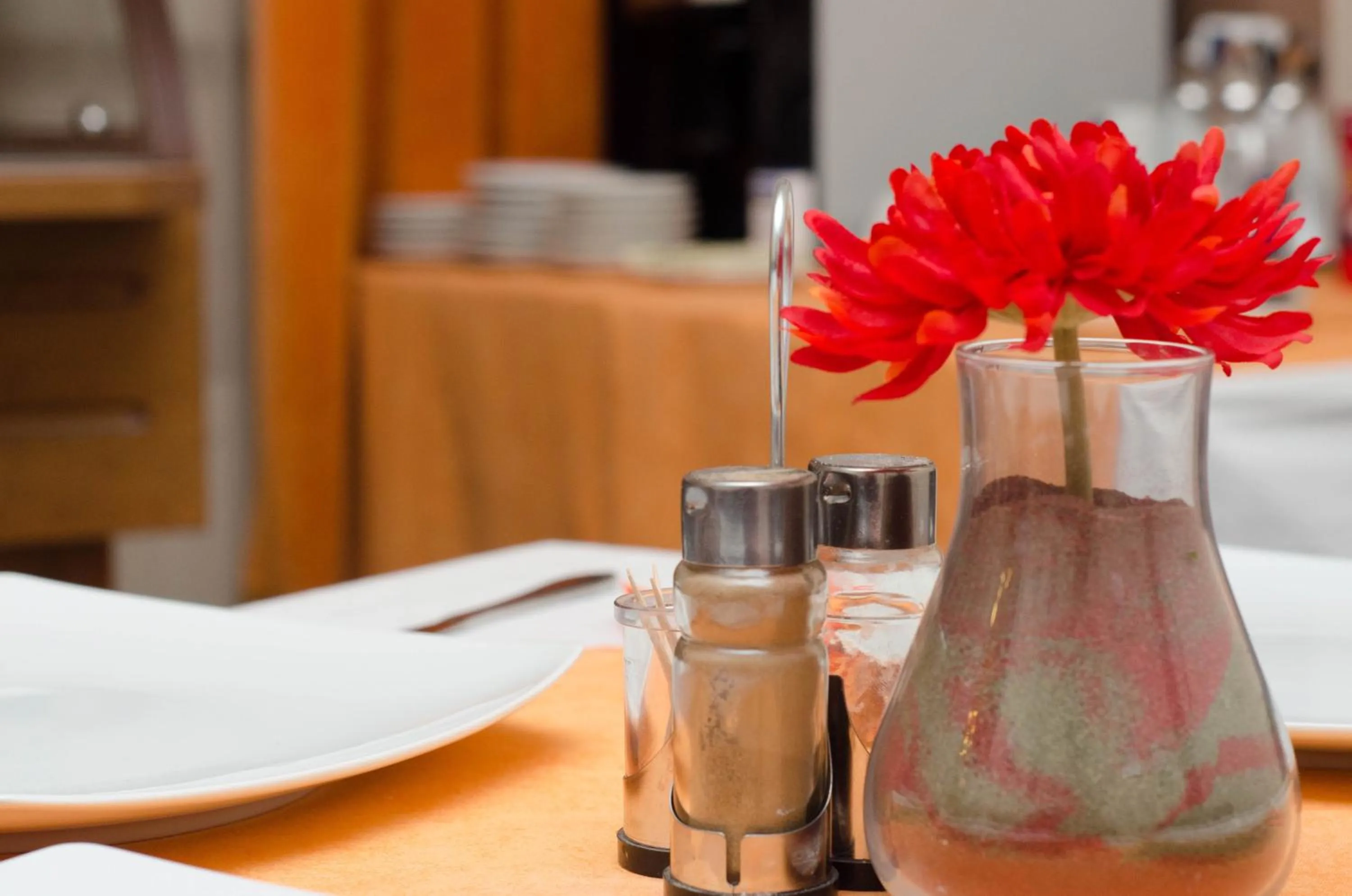 Restaurant/places to eat in Hotel Boutique Monaco