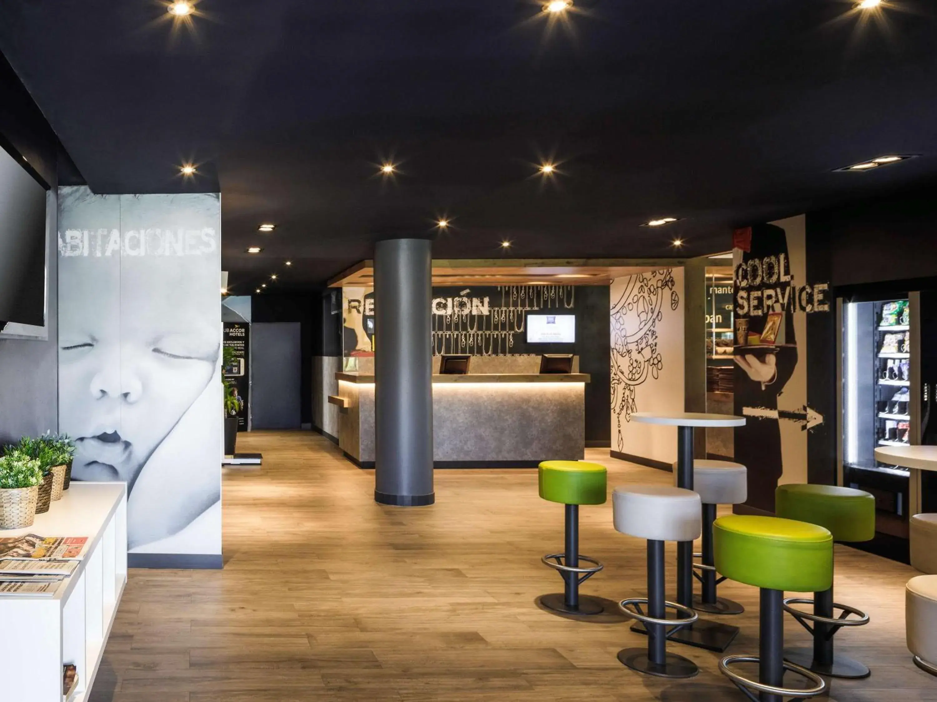 Property building in Ibis Budget Málaga Aeropuerto Avenida de Velazquez Property building in Ibis Budget Málaga Aeropuerto Avenida de Velazquez