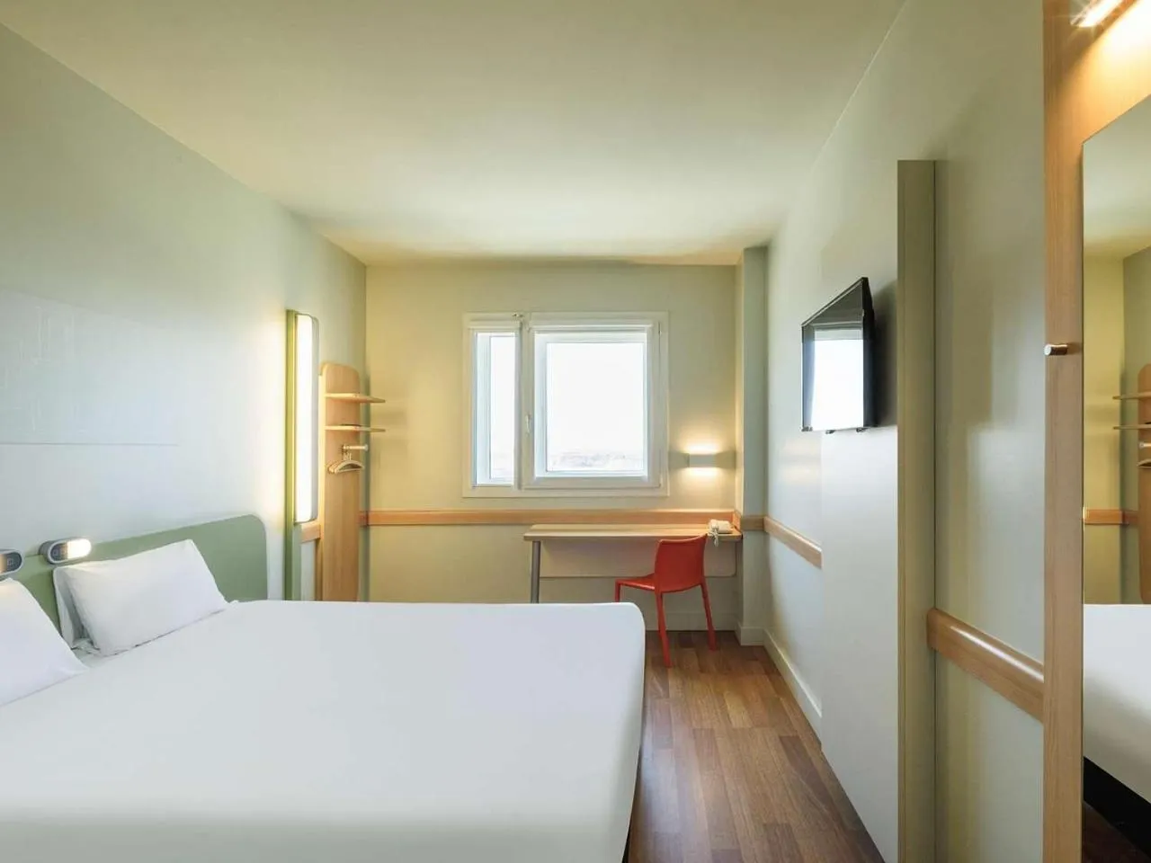 Bed in Ibis Budget Málaga Aeropuerto Avenida de Velazquez