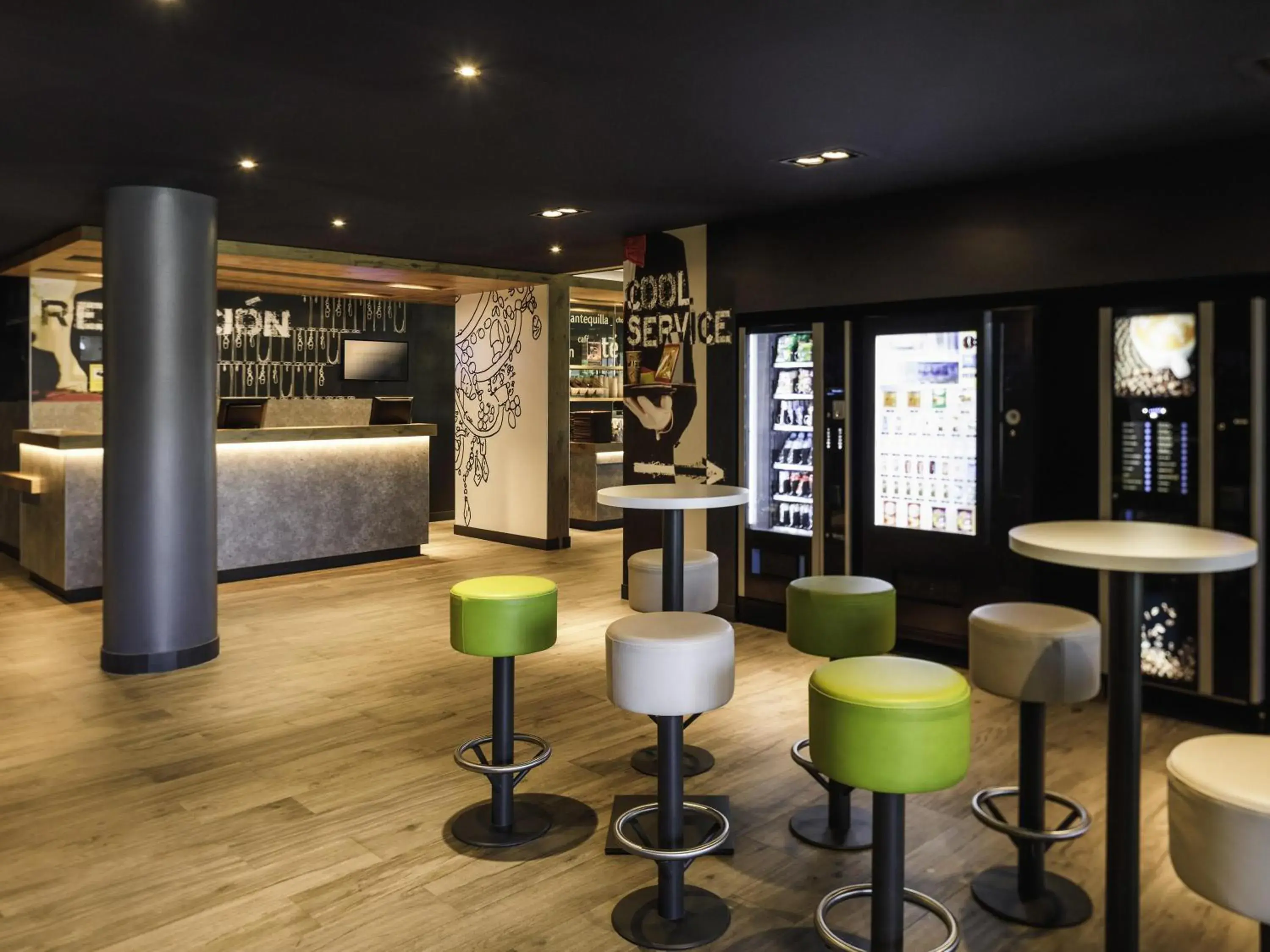 Property building in Ibis Budget Málaga Aeropuerto Avenida de Velazquez Property building in Ibis Budget Málaga Aeropuerto Avenida de Velazquez