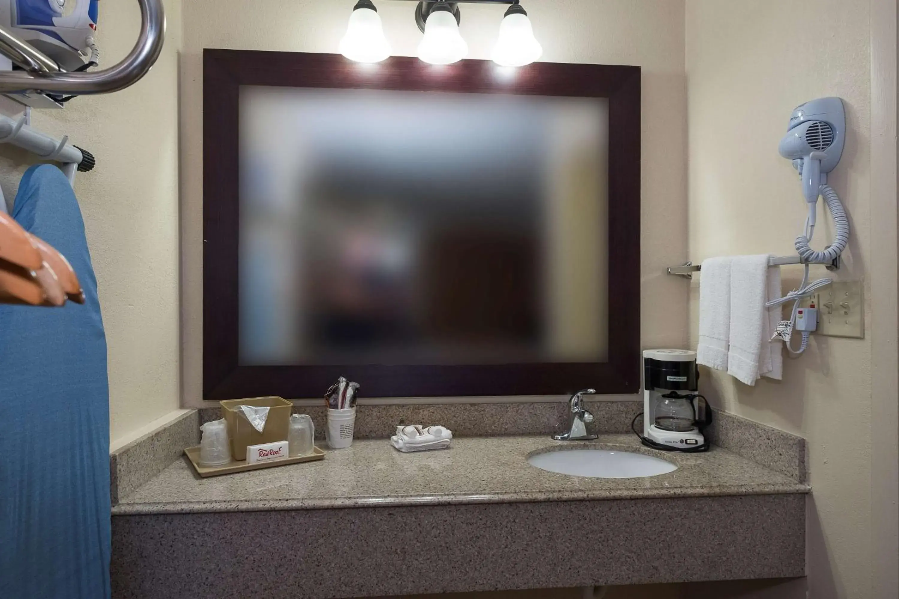 Photo of the whole room, Bathroom in Extended Stay - Ormond Beach