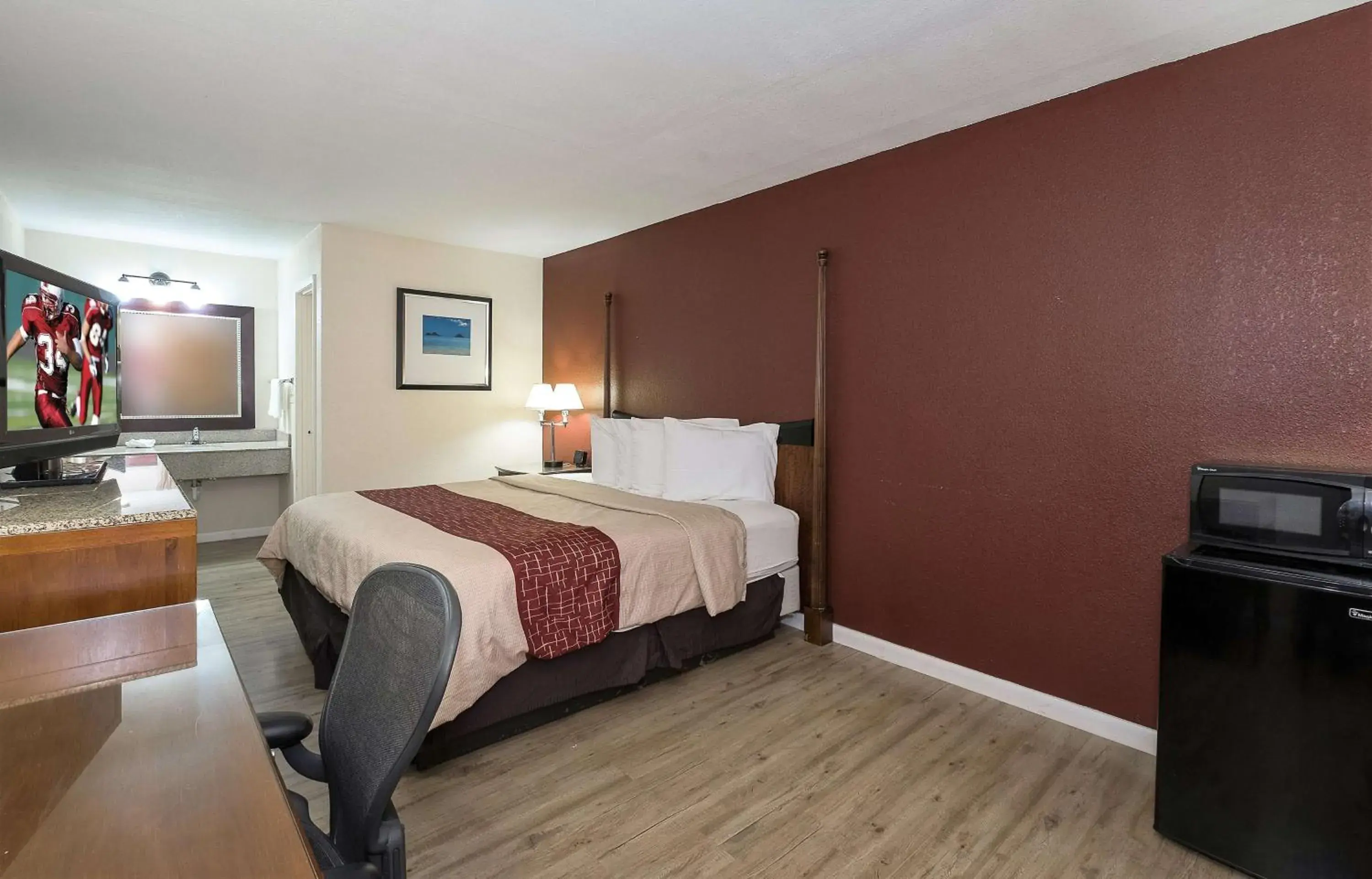 Photo of the whole room, Bed in Extended Stay - Ormond Beach