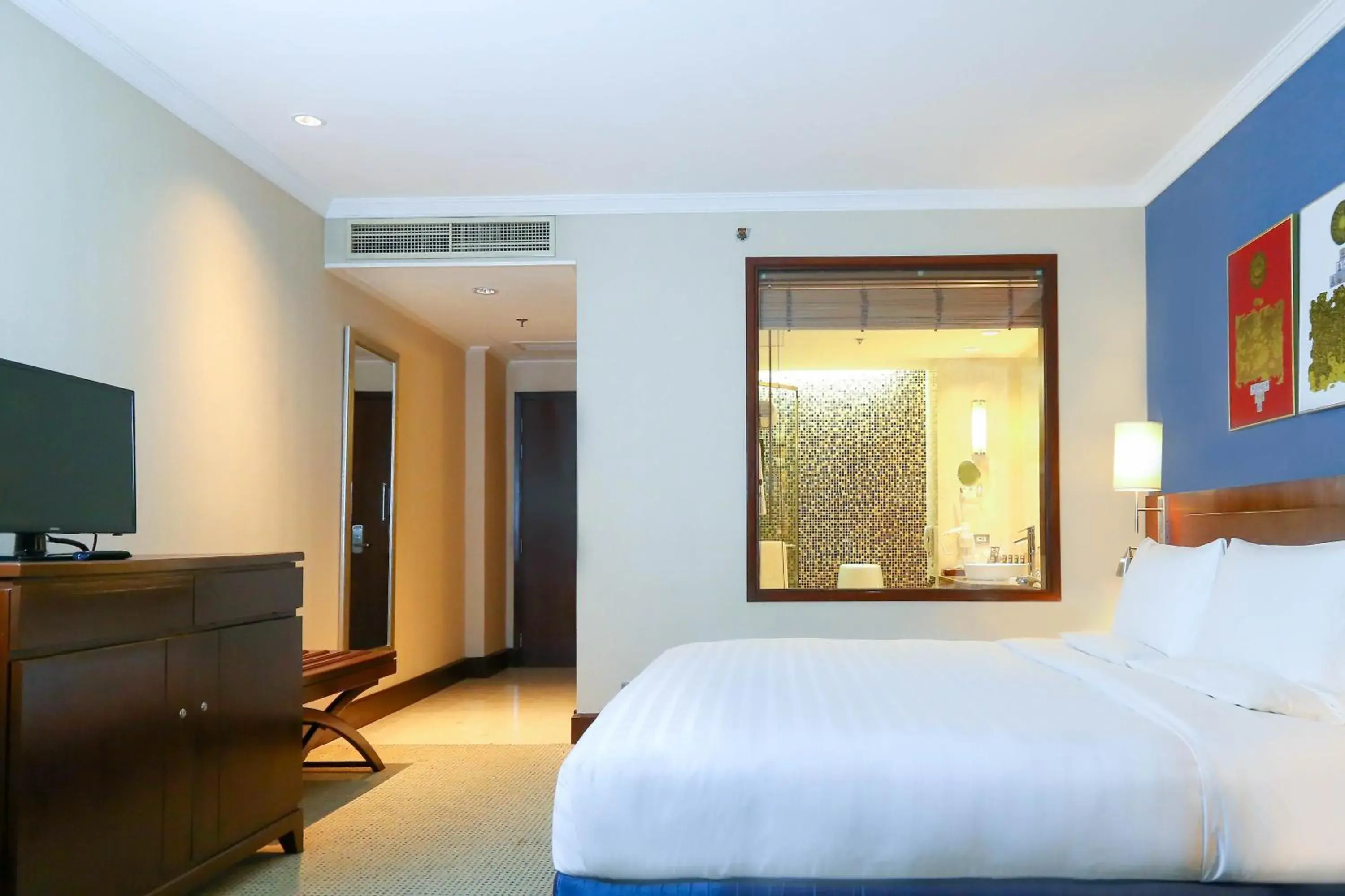 Bed in Hyatt Regency Bangkok Suvarnabhumi Airport Bed in Hyatt Regency Bangkok Suvarnabhumi Airport