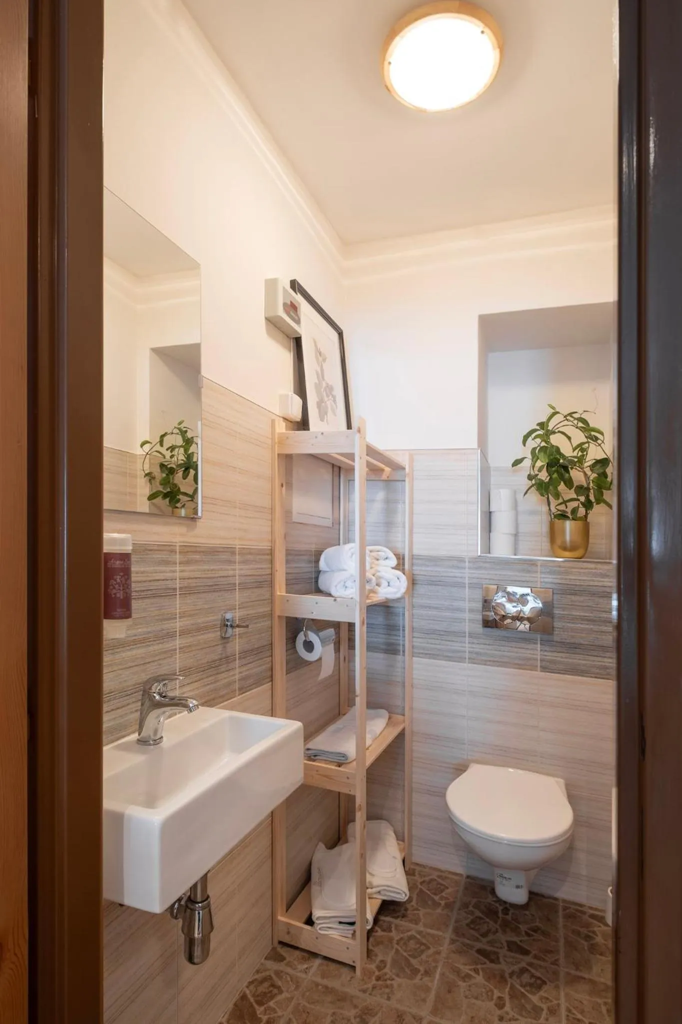 Toilet in Hotel Krokus