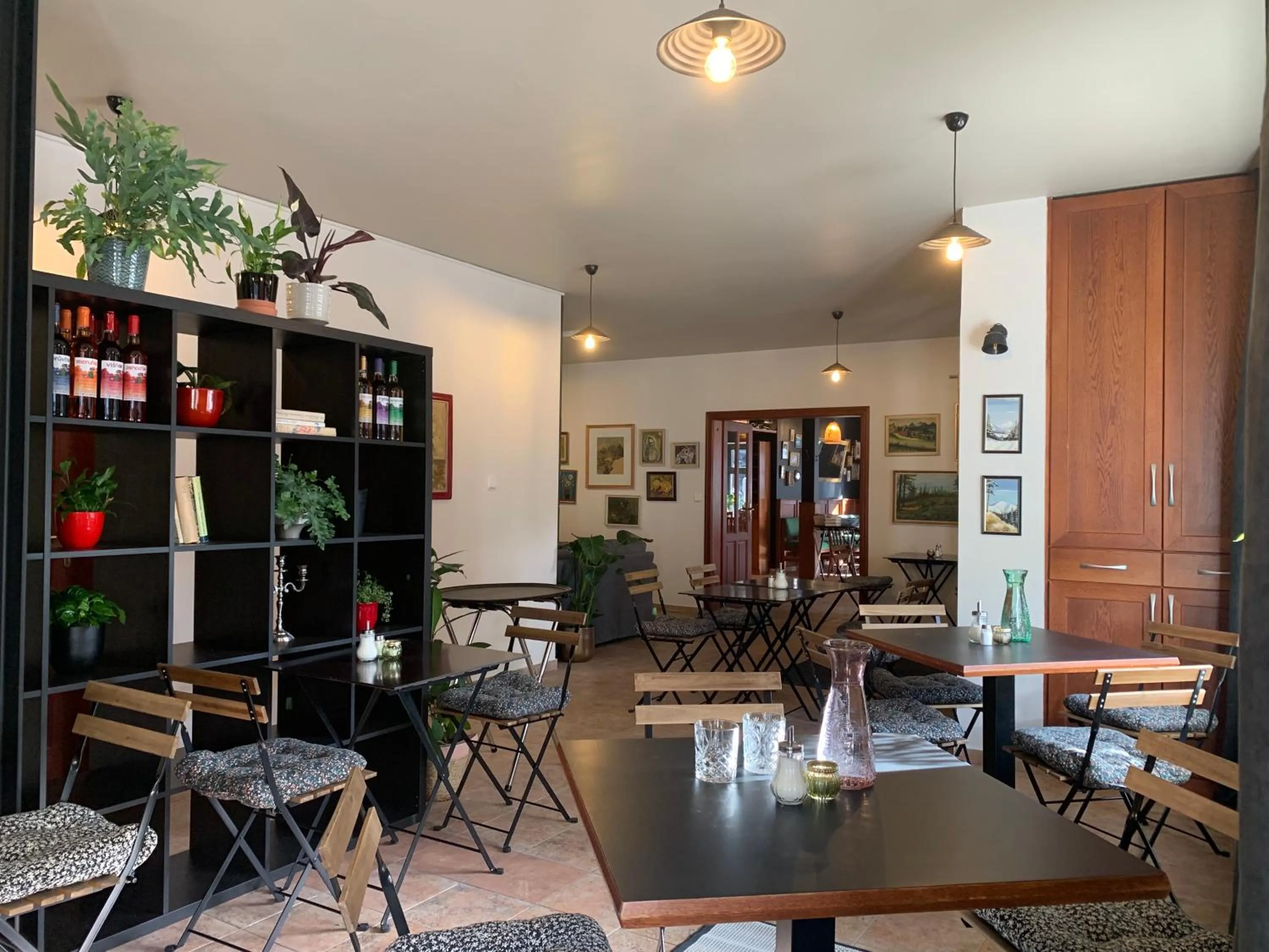 Restaurant/places to eat in Hotel Krokus