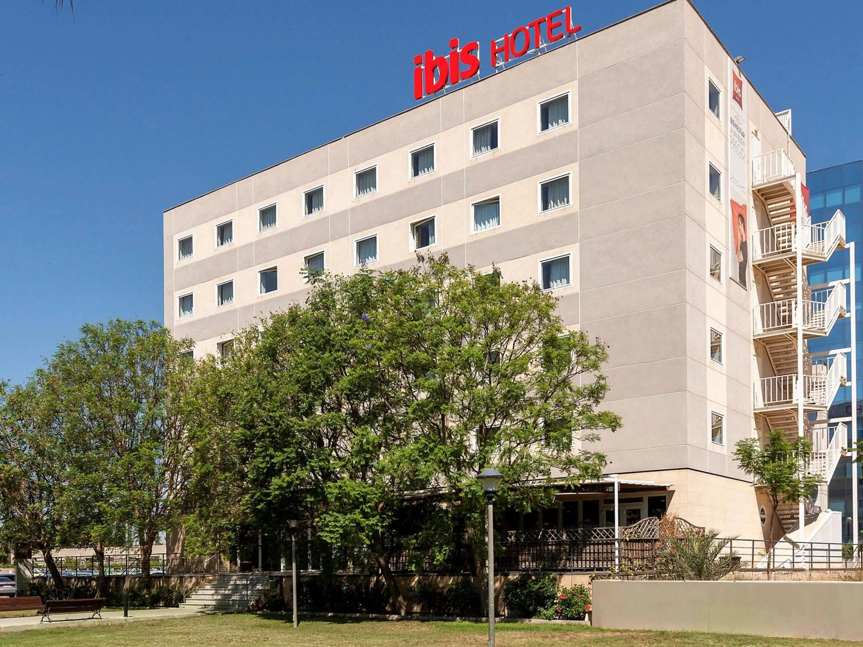 Property building in Ibis Murcia