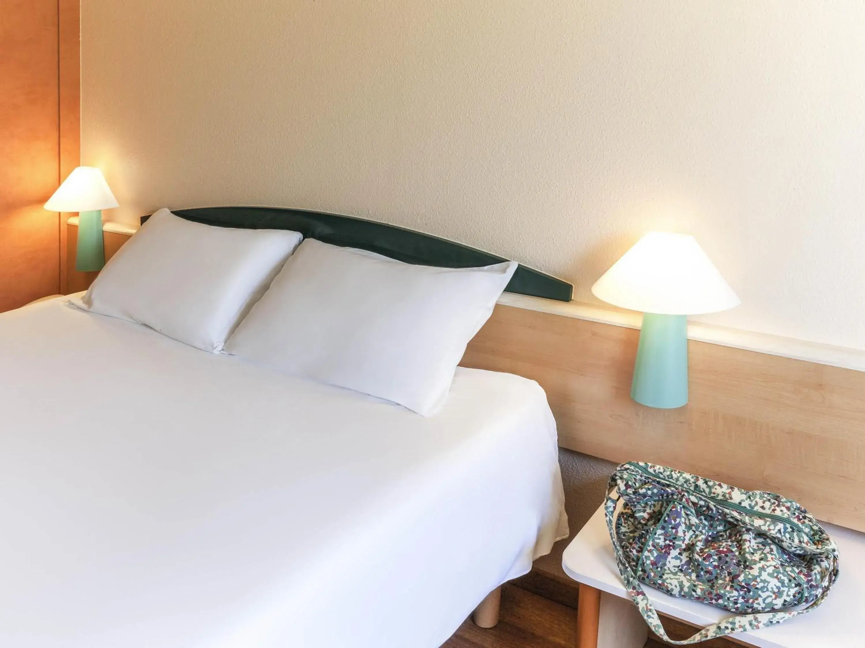 Property building, Bed in Ibis Murcia Property building, Bed in Ibis Murcia