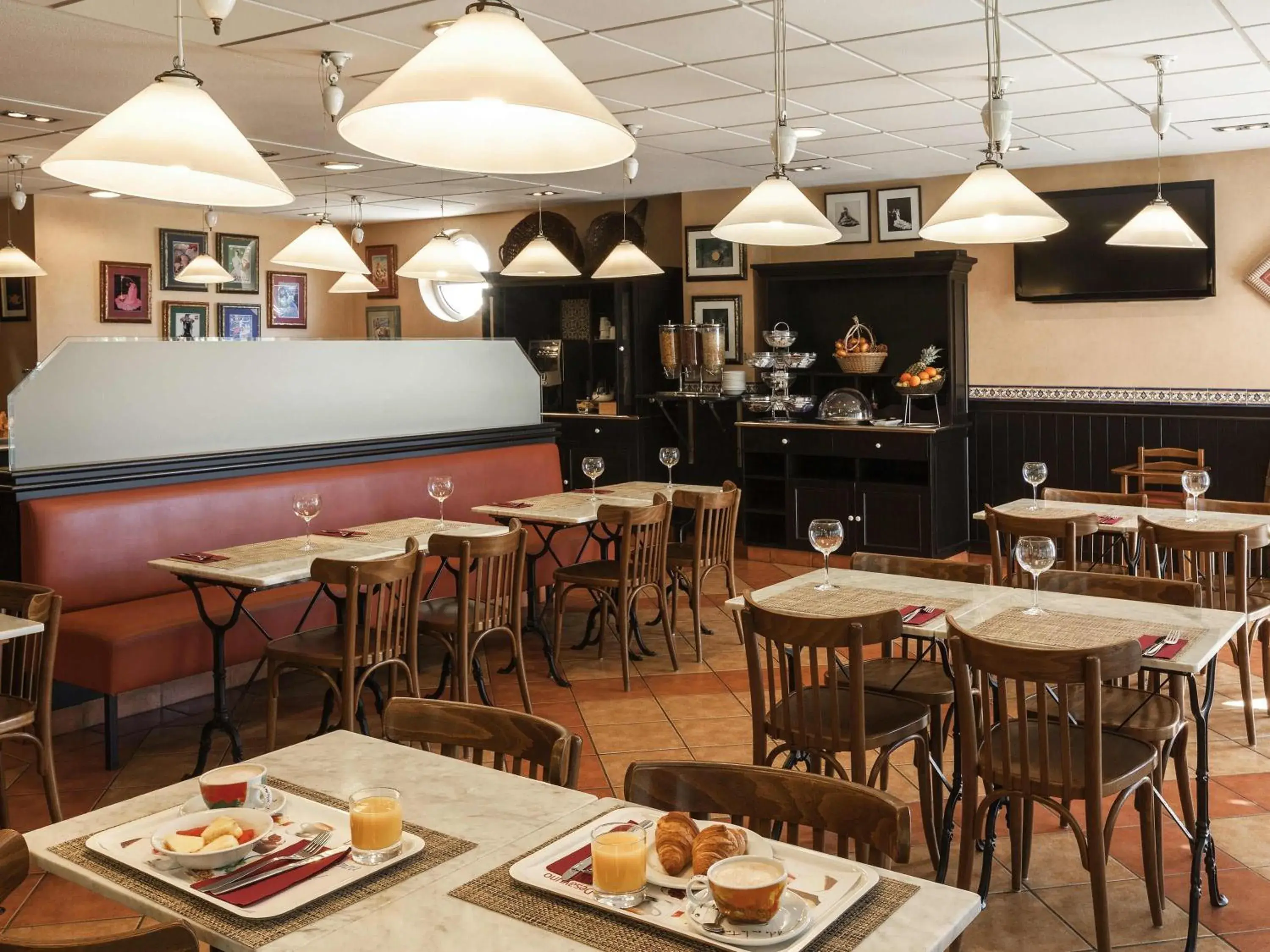 Restaurant/places to eat in Ibis Murcia Restaurant/places to eat in Ibis Murcia