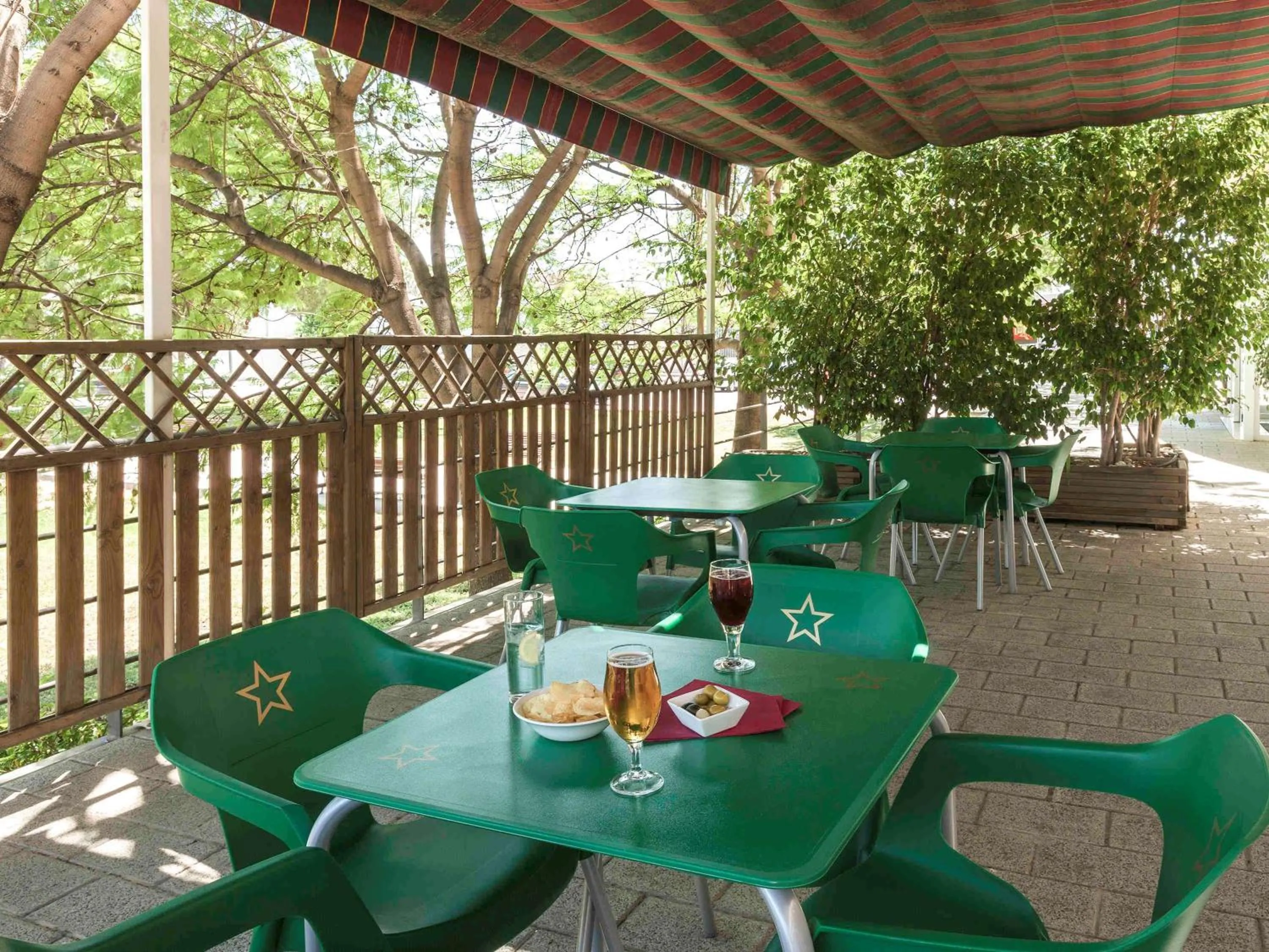 Restaurant/places to eat in Ibis Murcia