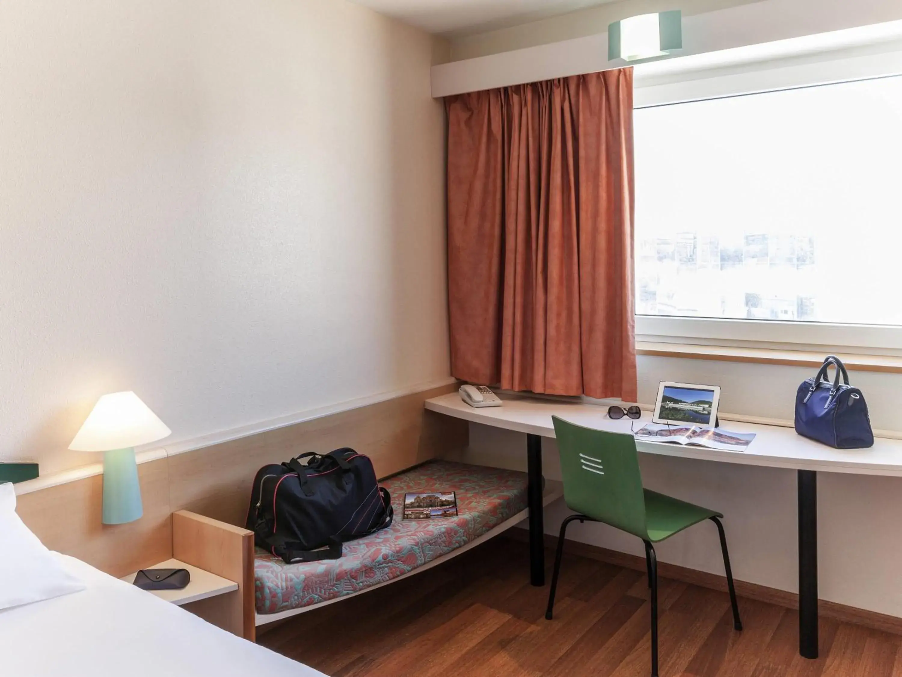 Property building, Bed in Ibis Murcia Property building, Bed in Ibis Murcia