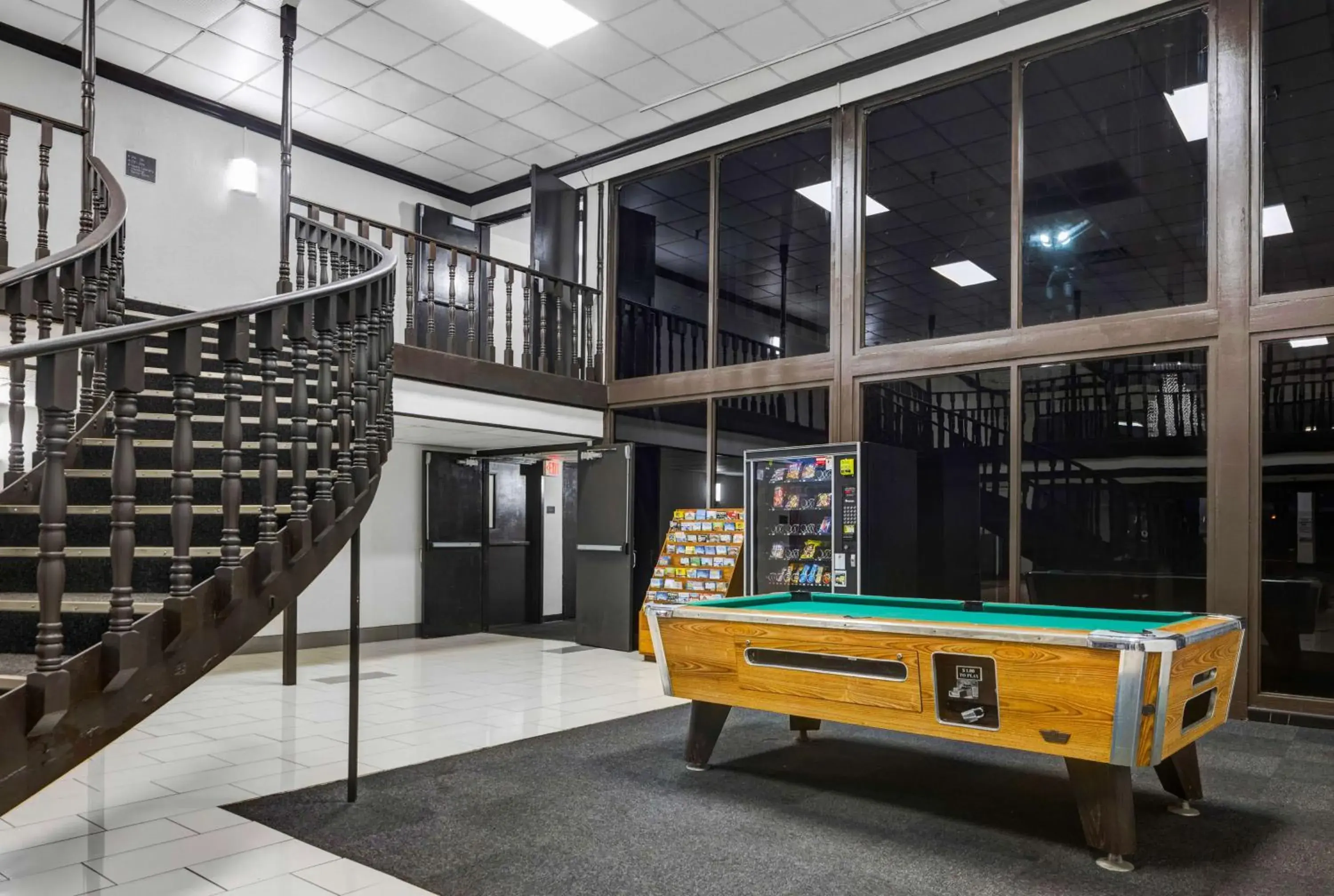 Lobby or reception, Billiards in Motel 6 Indianapolis, IN