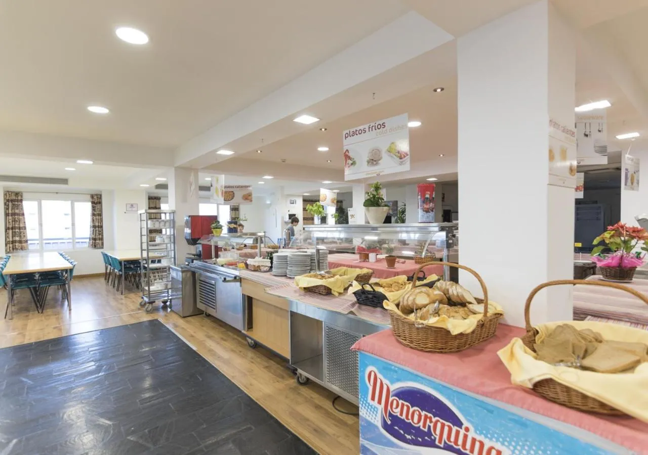 Restaurant/places to eat in Albergue Inturjoven Sierra Nevada