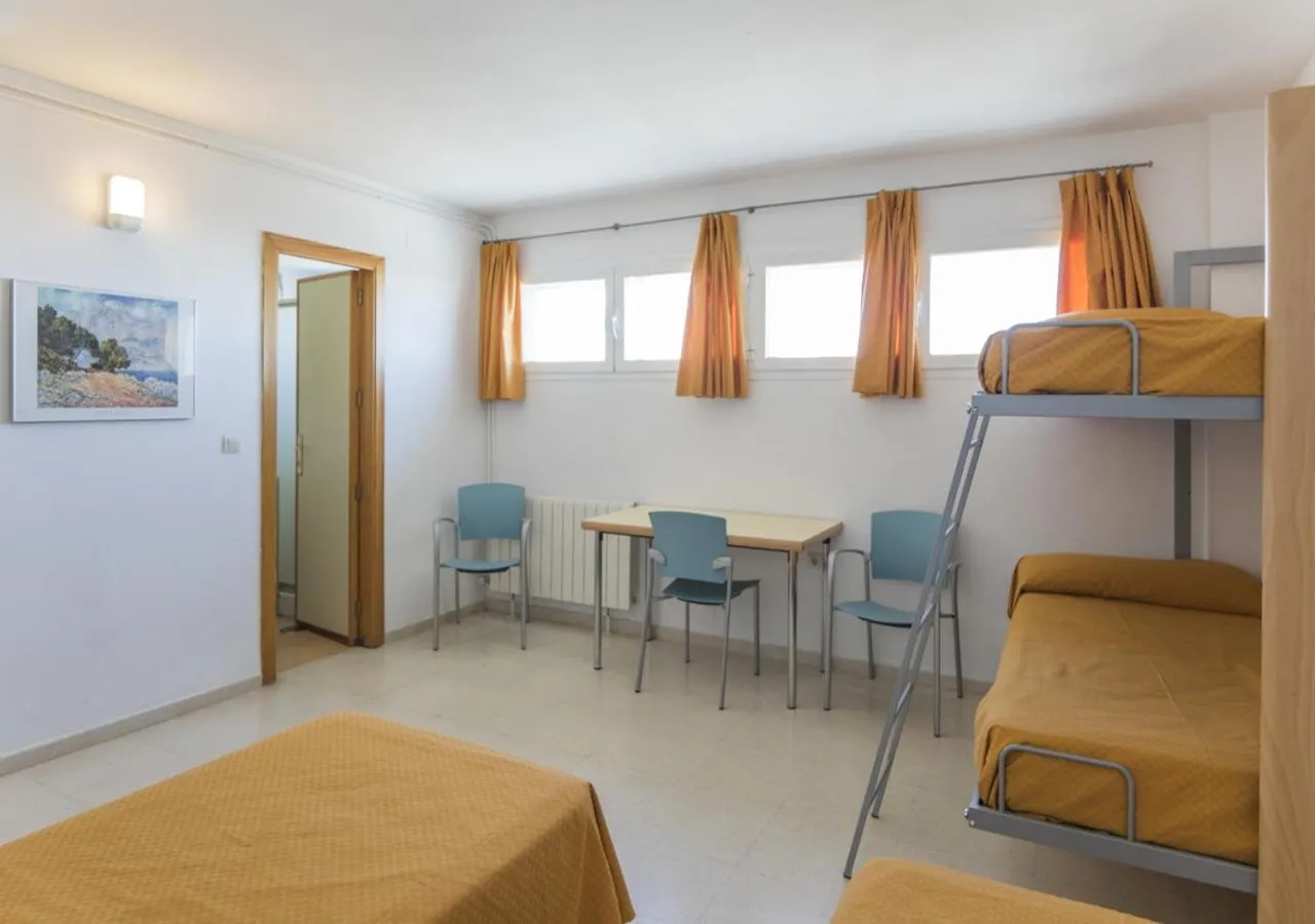 Photo of the whole room in Albergue Inturjoven Sierra Nevada