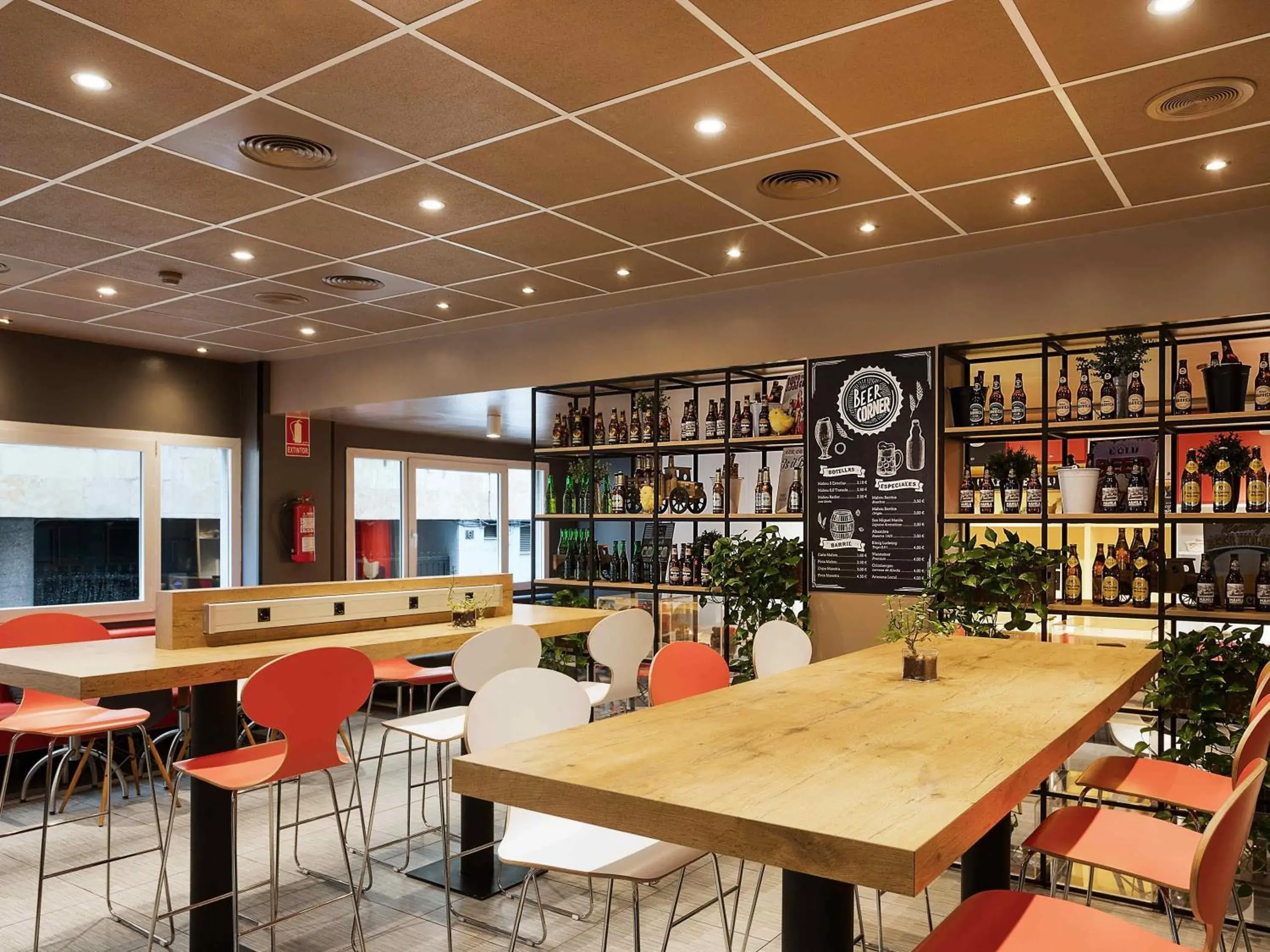 Lounge or bar in Ibis Salamanca Lounge or bar in Ibis Salamanca