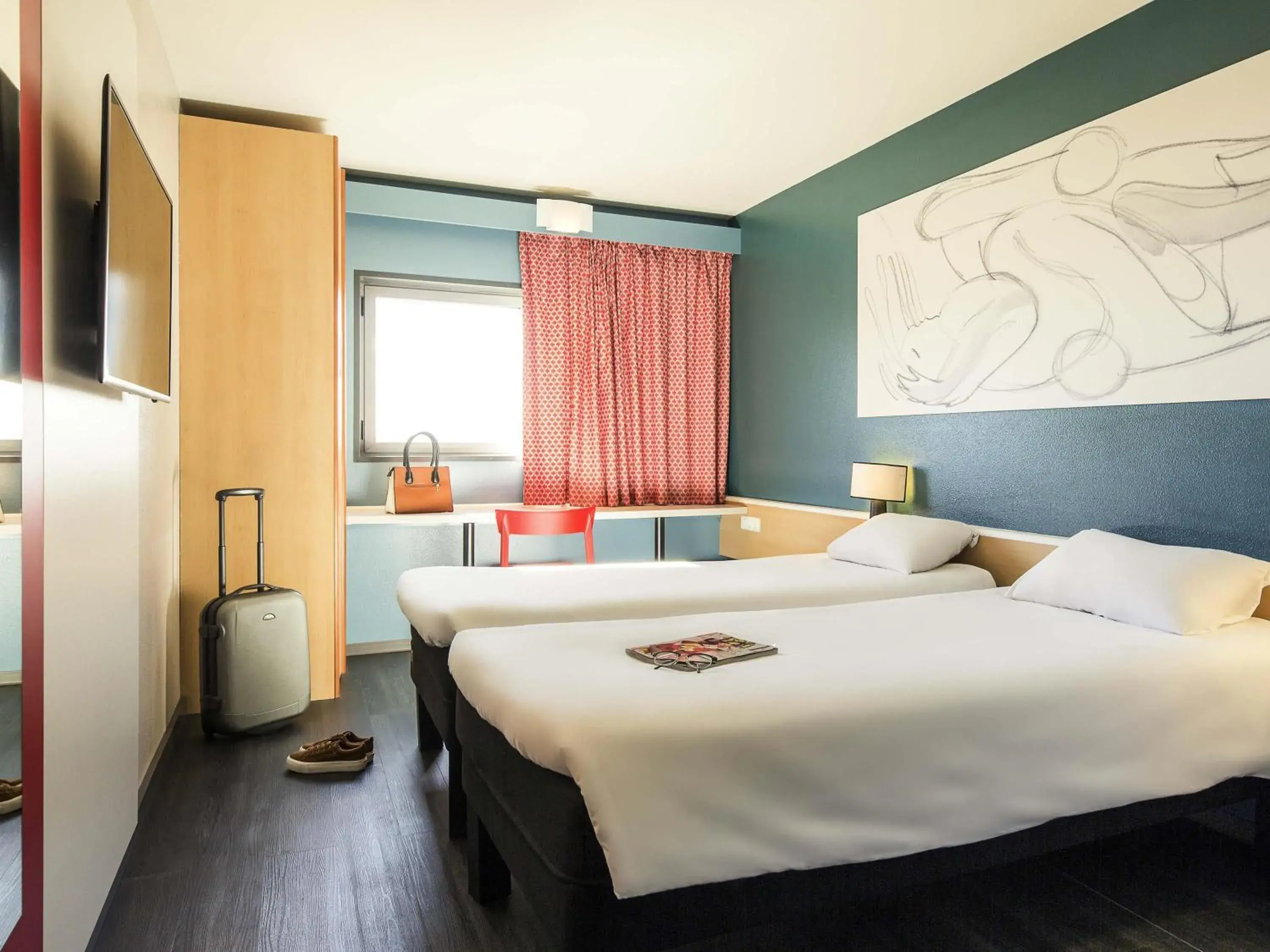 Twin Room in Ibis Valencia Bonaire Aeropuerto Twin Room in Ibis Valencia Bonaire Aeropuerto