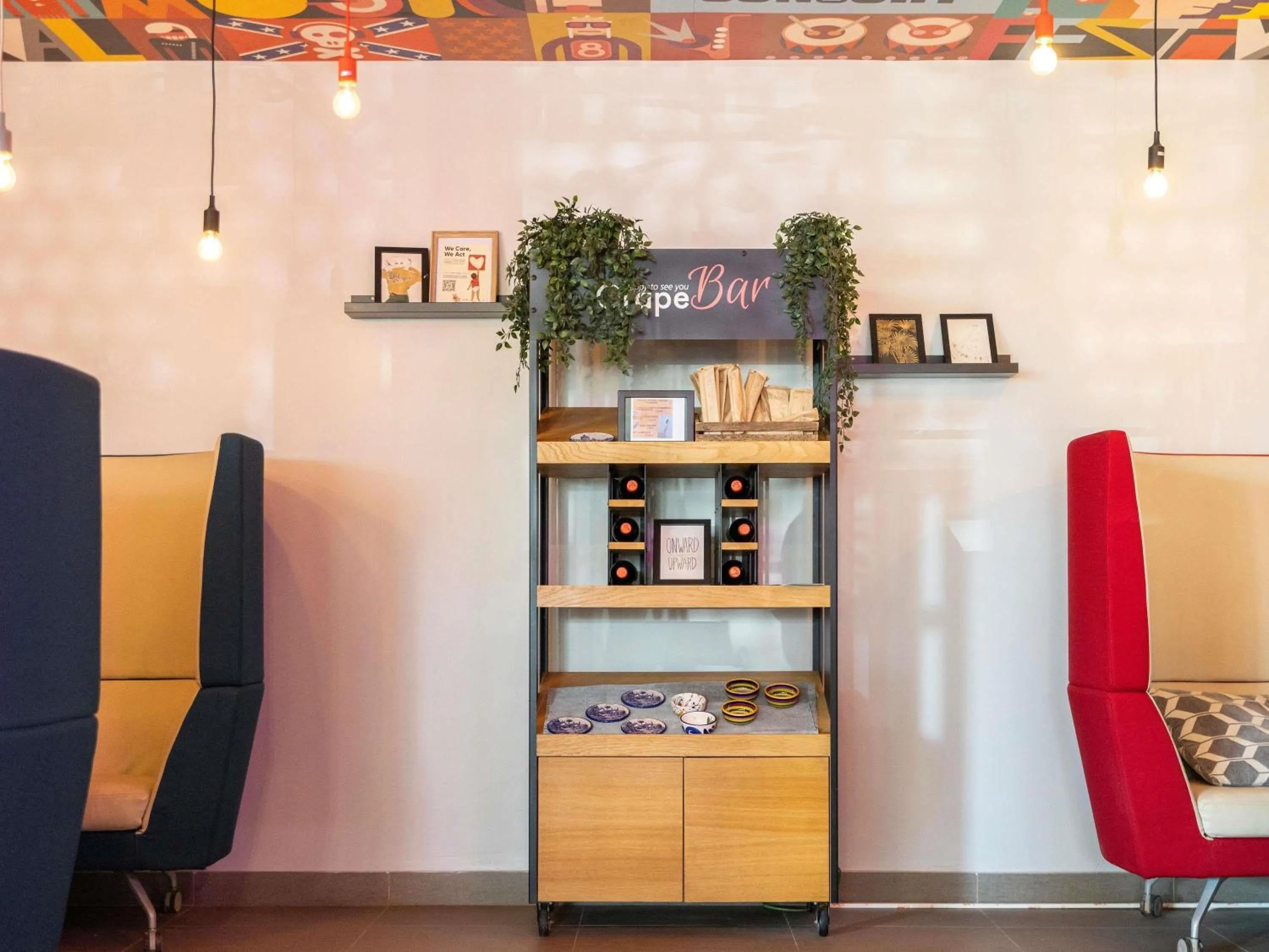 Property building in Ibis Valencia Bonaire Aeropuerto