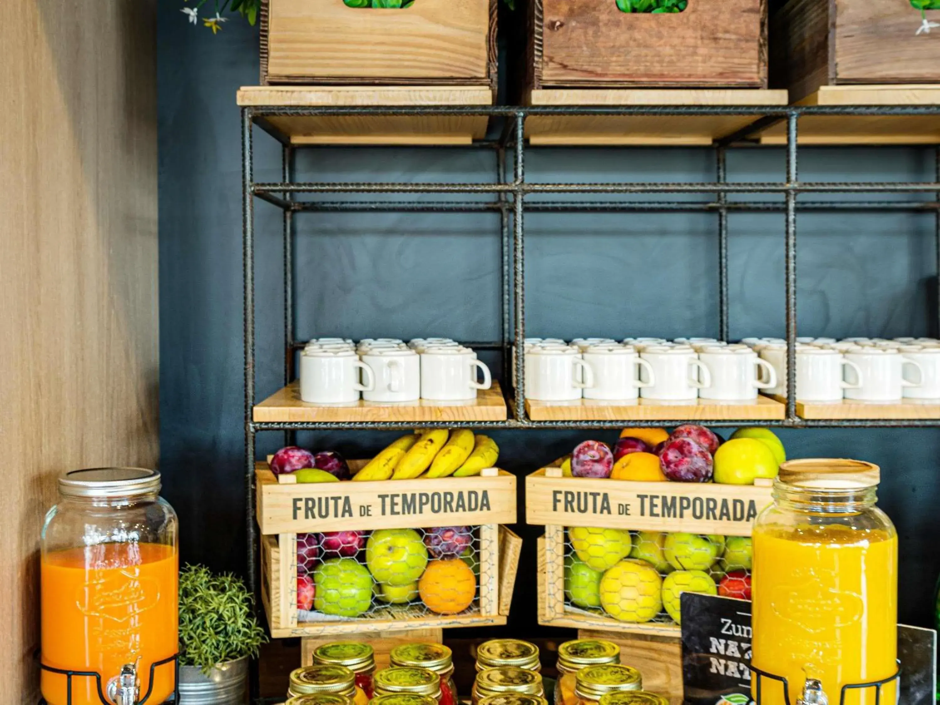 Breakfast in Ibis Valencia Bonaire Aeropuerto Breakfast in Ibis Valencia Bonaire Aeropuerto