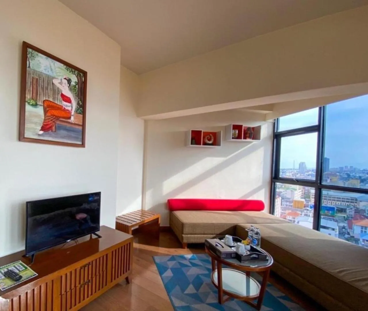 Living room, Bed in The Seasons Pattaya