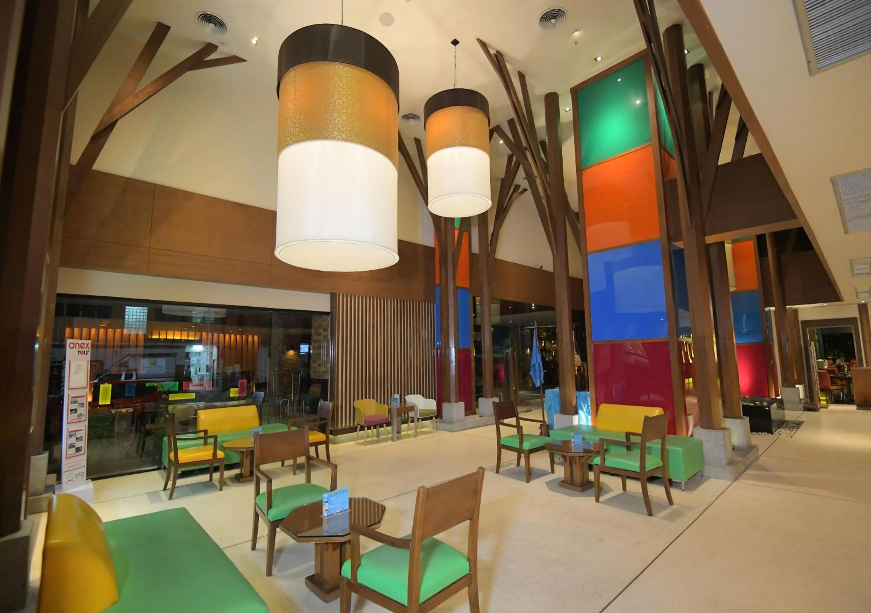 Lobby or reception in The Seasons Pattaya