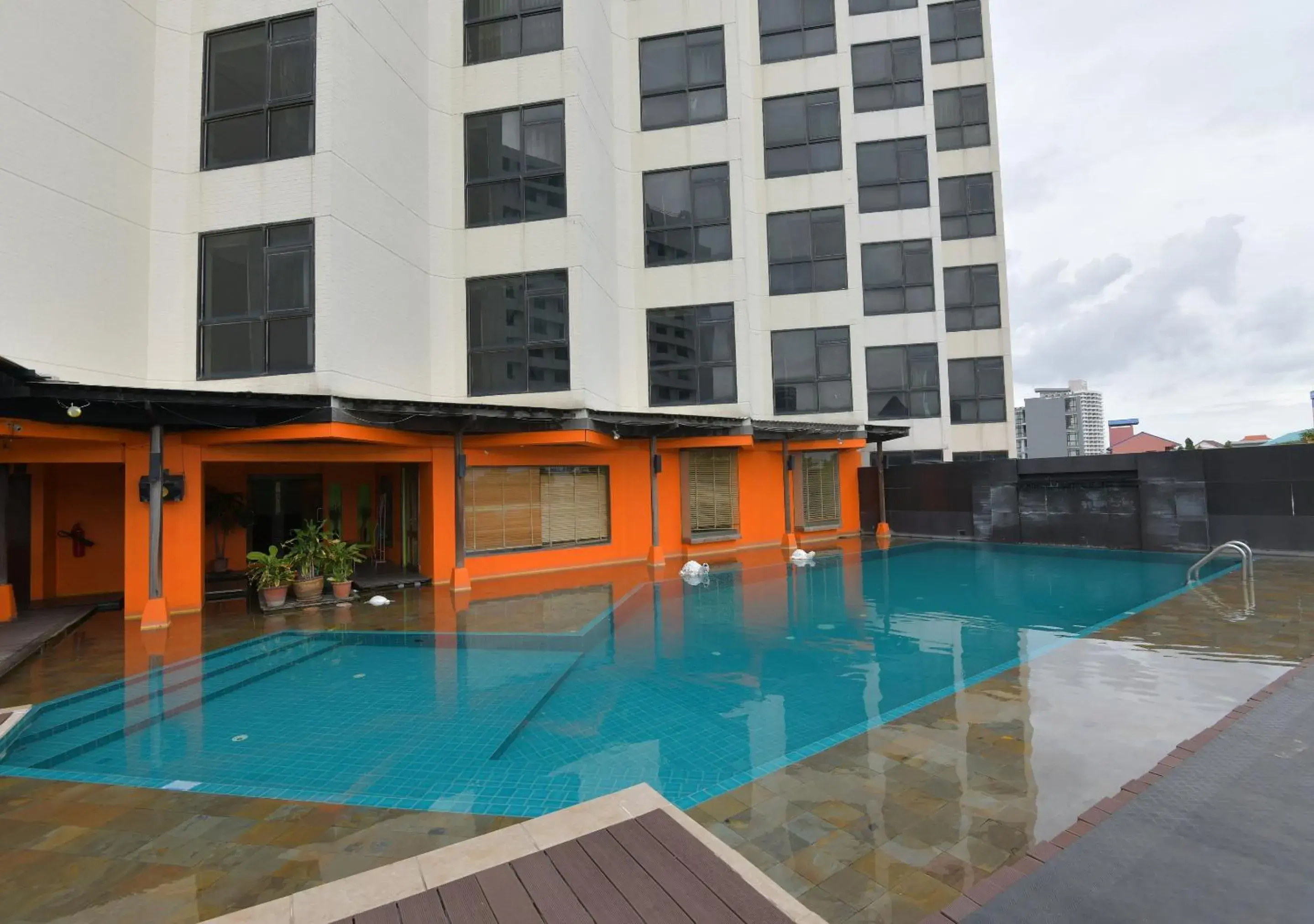 Swimming Pool in The Seasons Pattaya - SHA Plus Certified