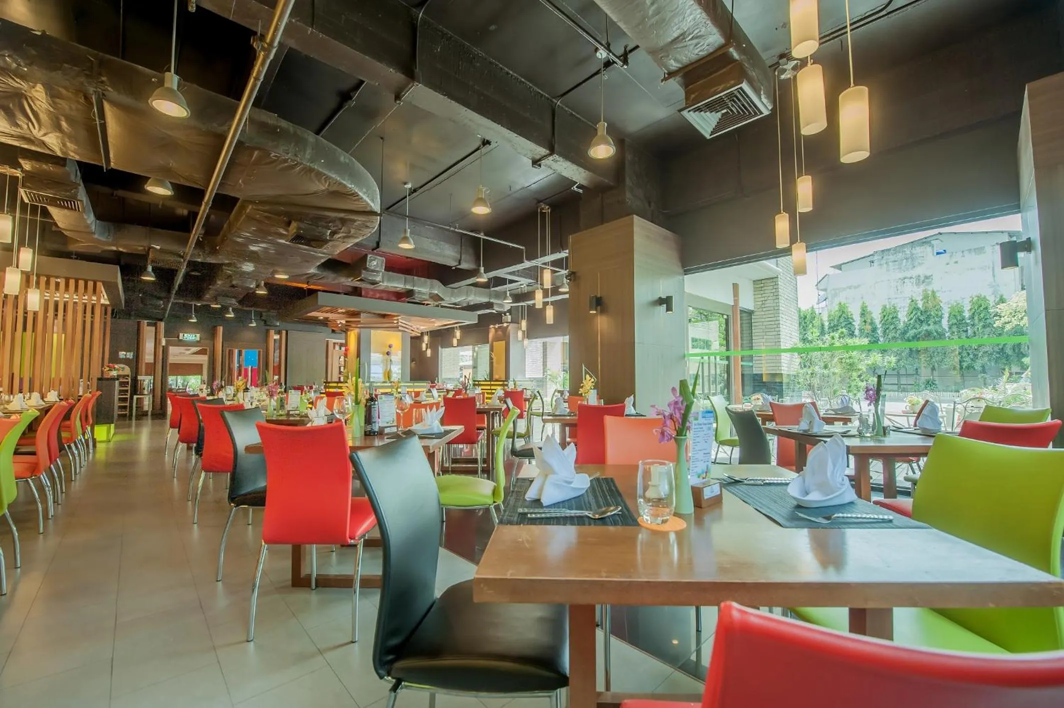 Restaurant/places to eat in The Seasons Pattaya