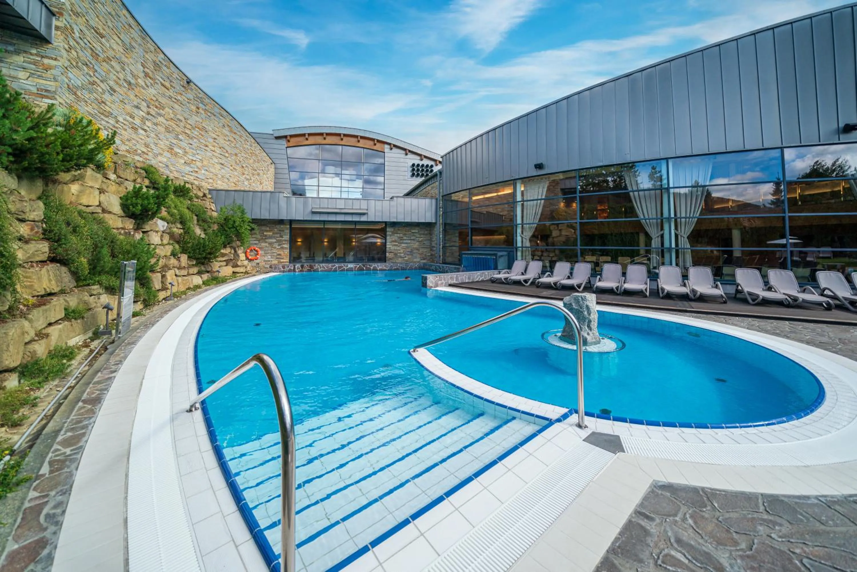 Swimming pool in Hotel Bania Thermal & Ski