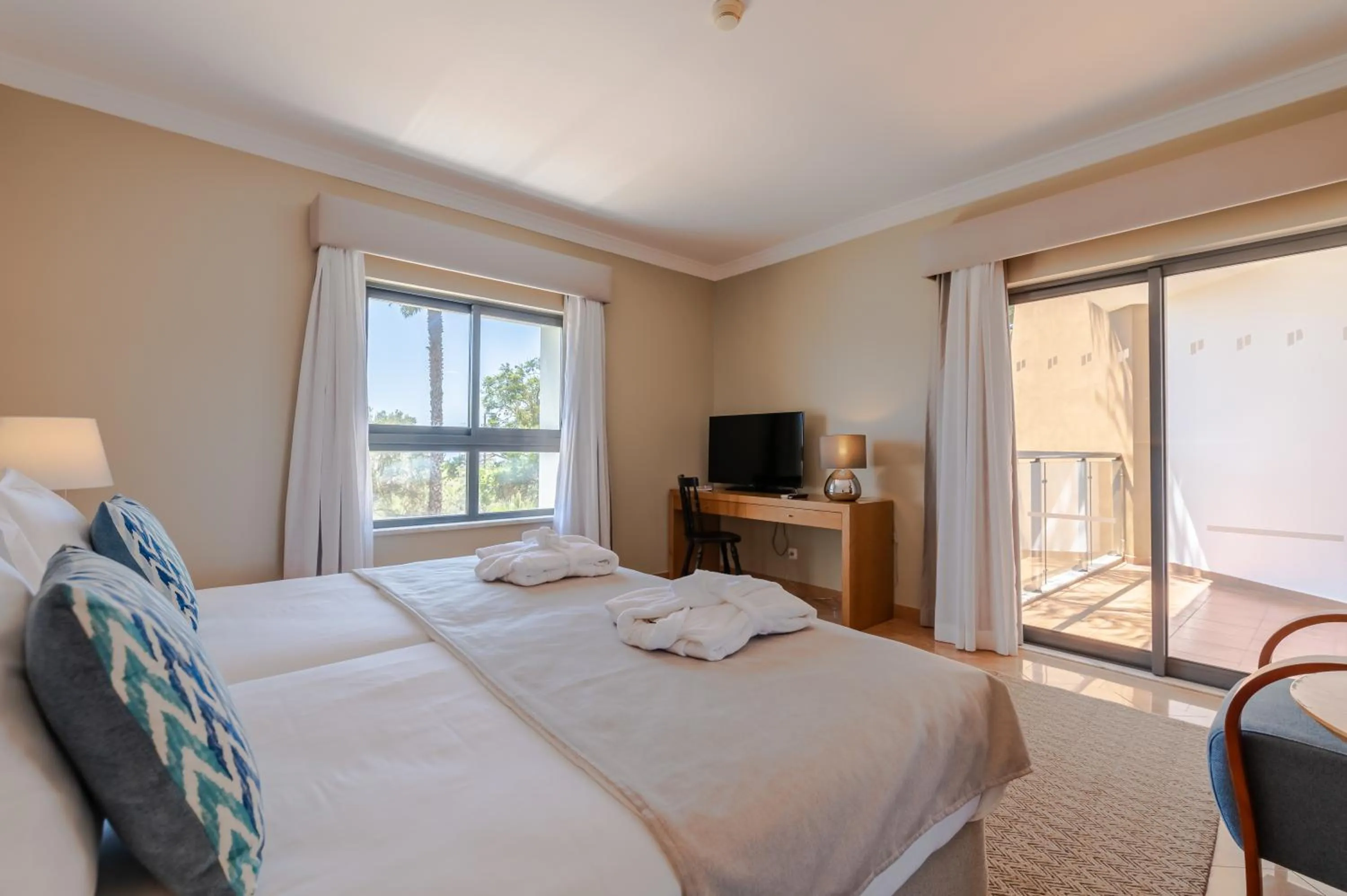 Bedroom, Bed in Pestana Alvor Park Suites Hotel
