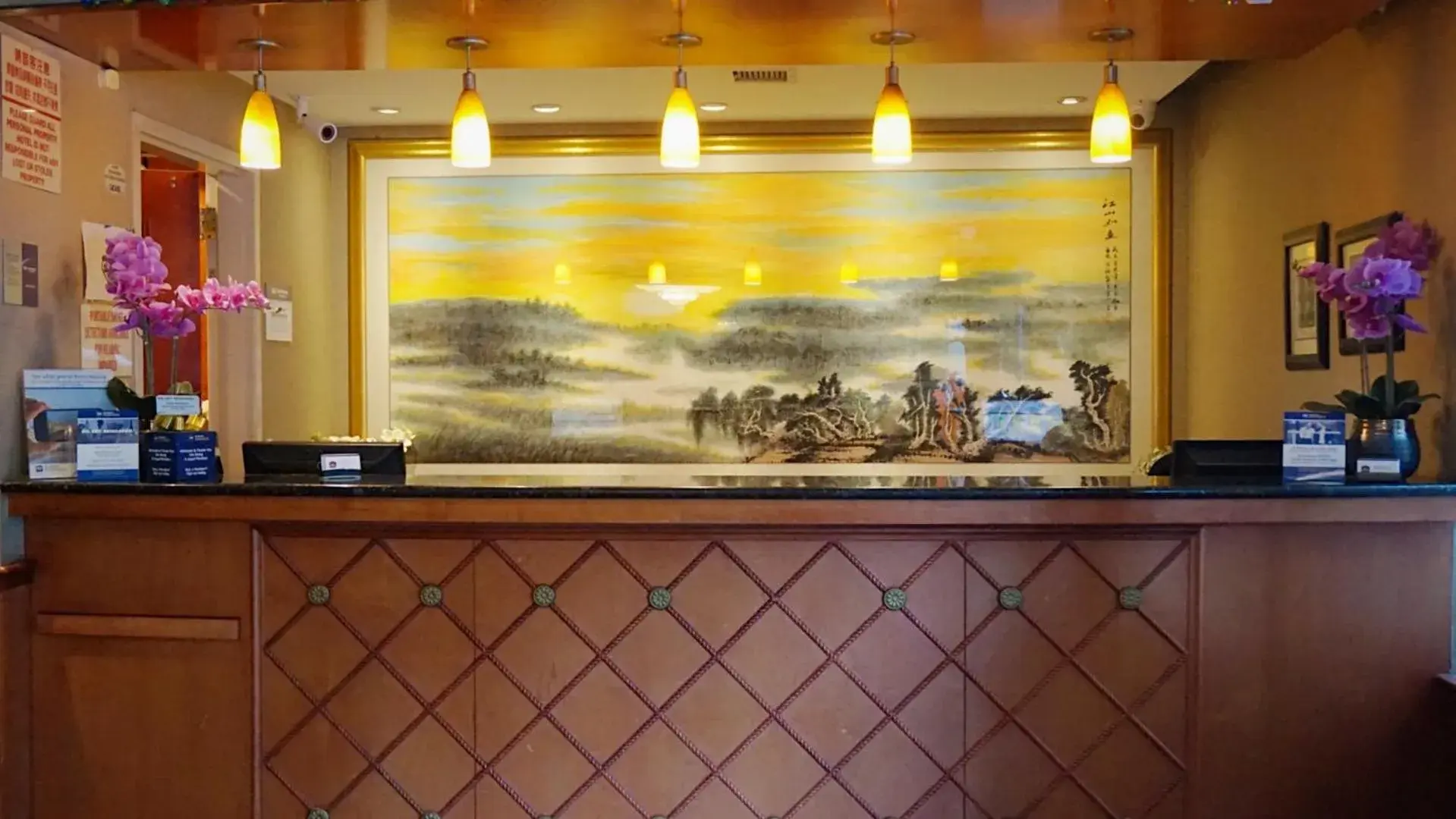 Lobby or reception in Best Western Queens Court Lobby or reception in Best Western Queens Court