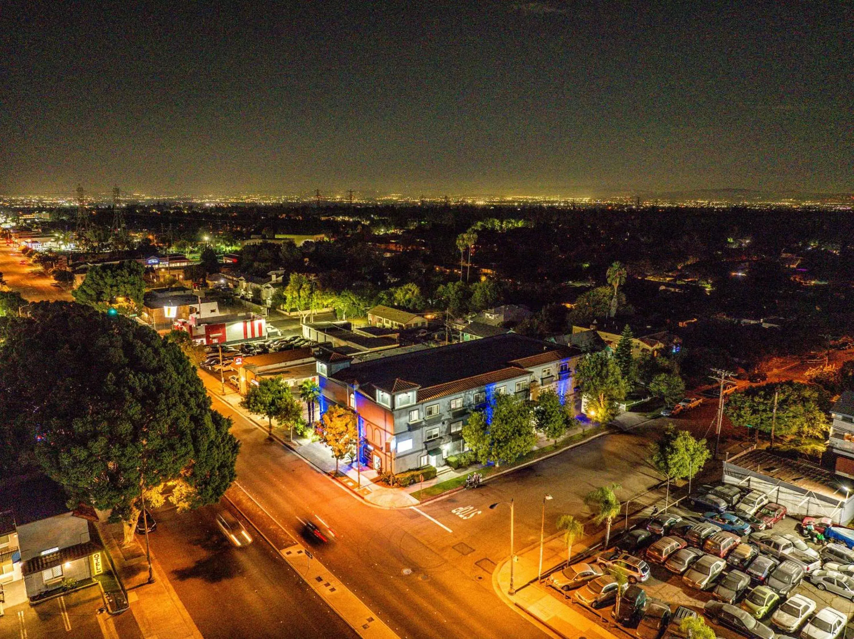 Property building in Rodeway Inn & Suites Pasadena Property building in Rodeway Inn & Suites Pasadena