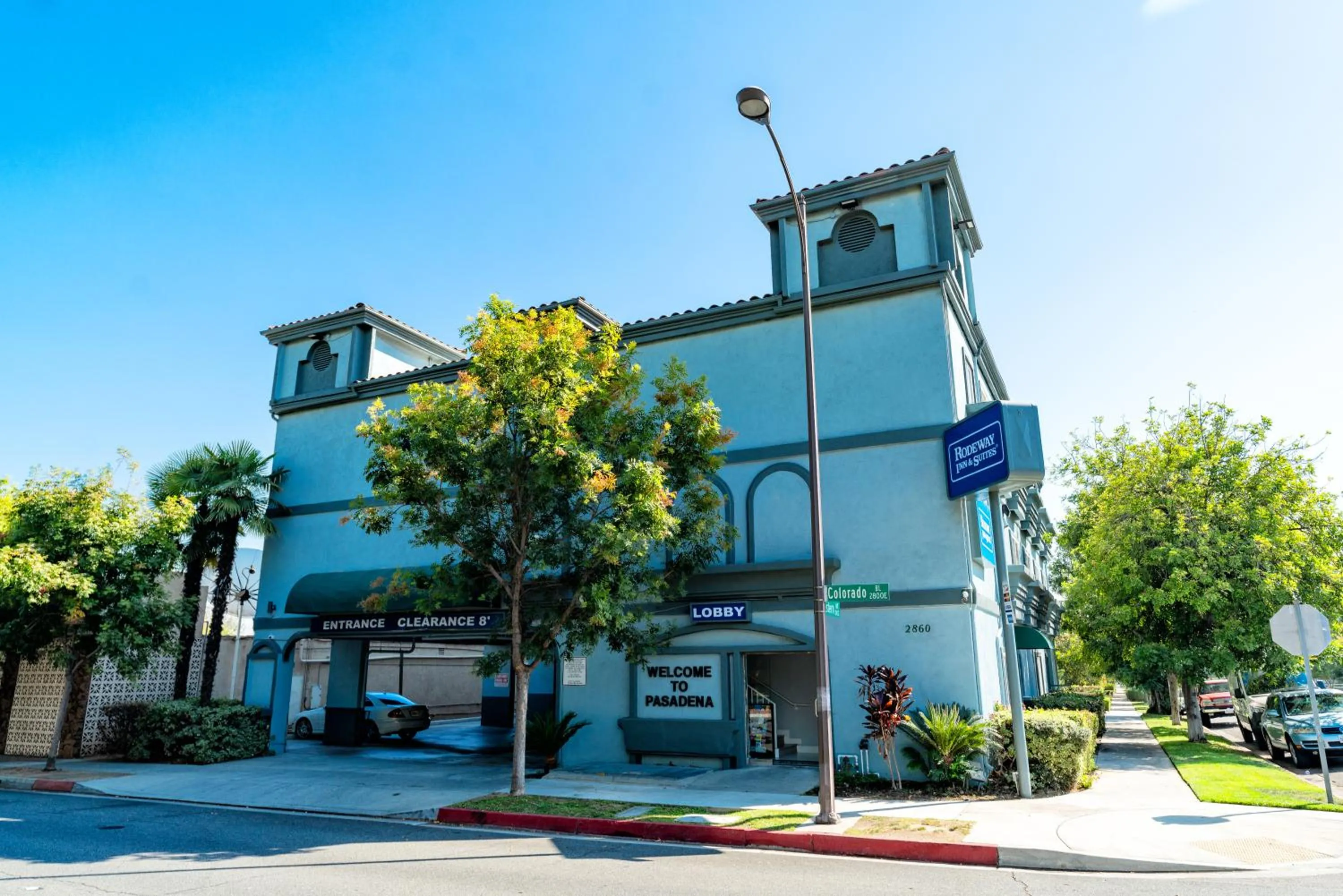 Property building in Rodeway Inn & Suites Pasadena