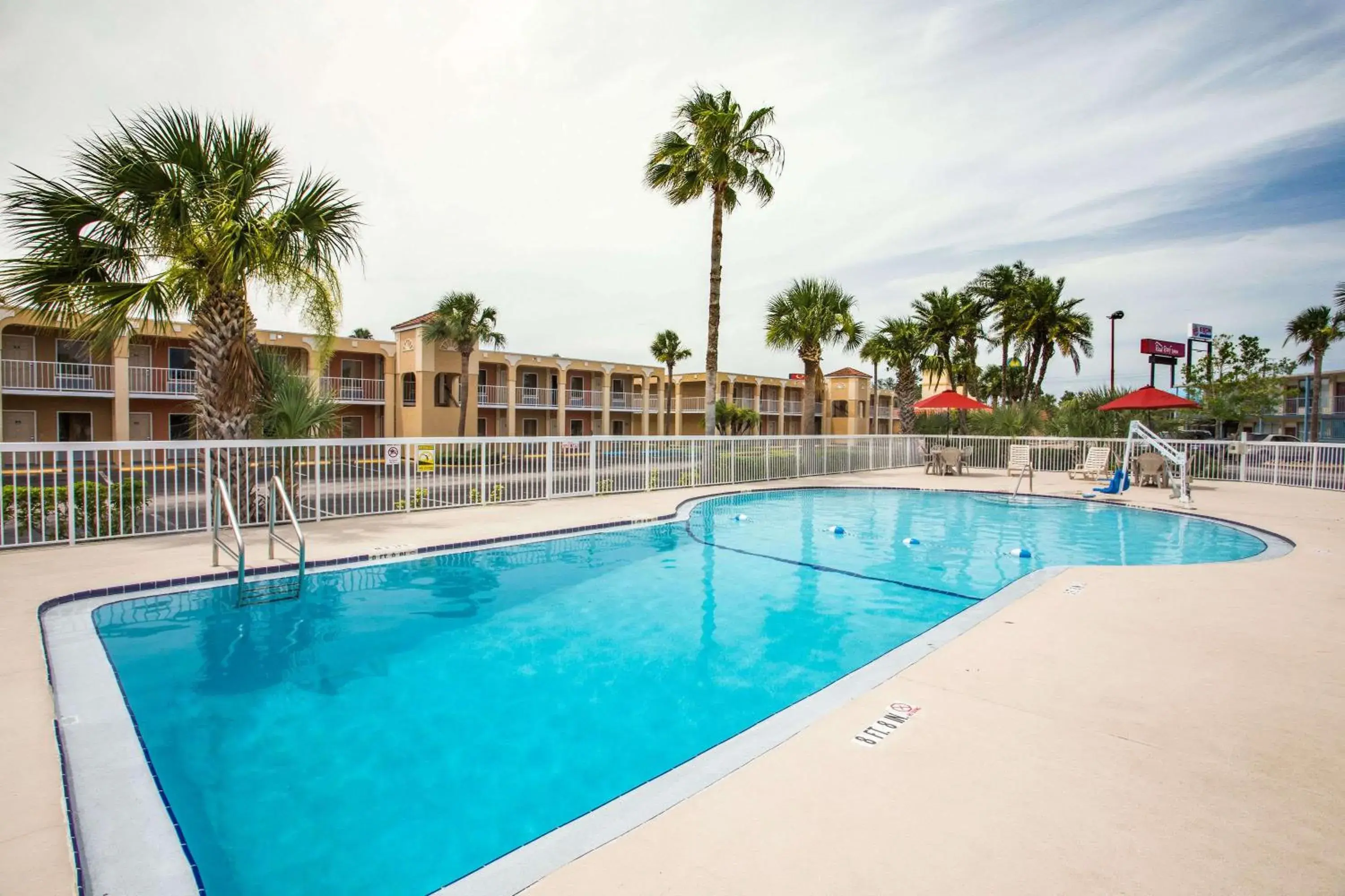 On site, Swimming Pool in Days Inn by Wyndham Ormond Beach