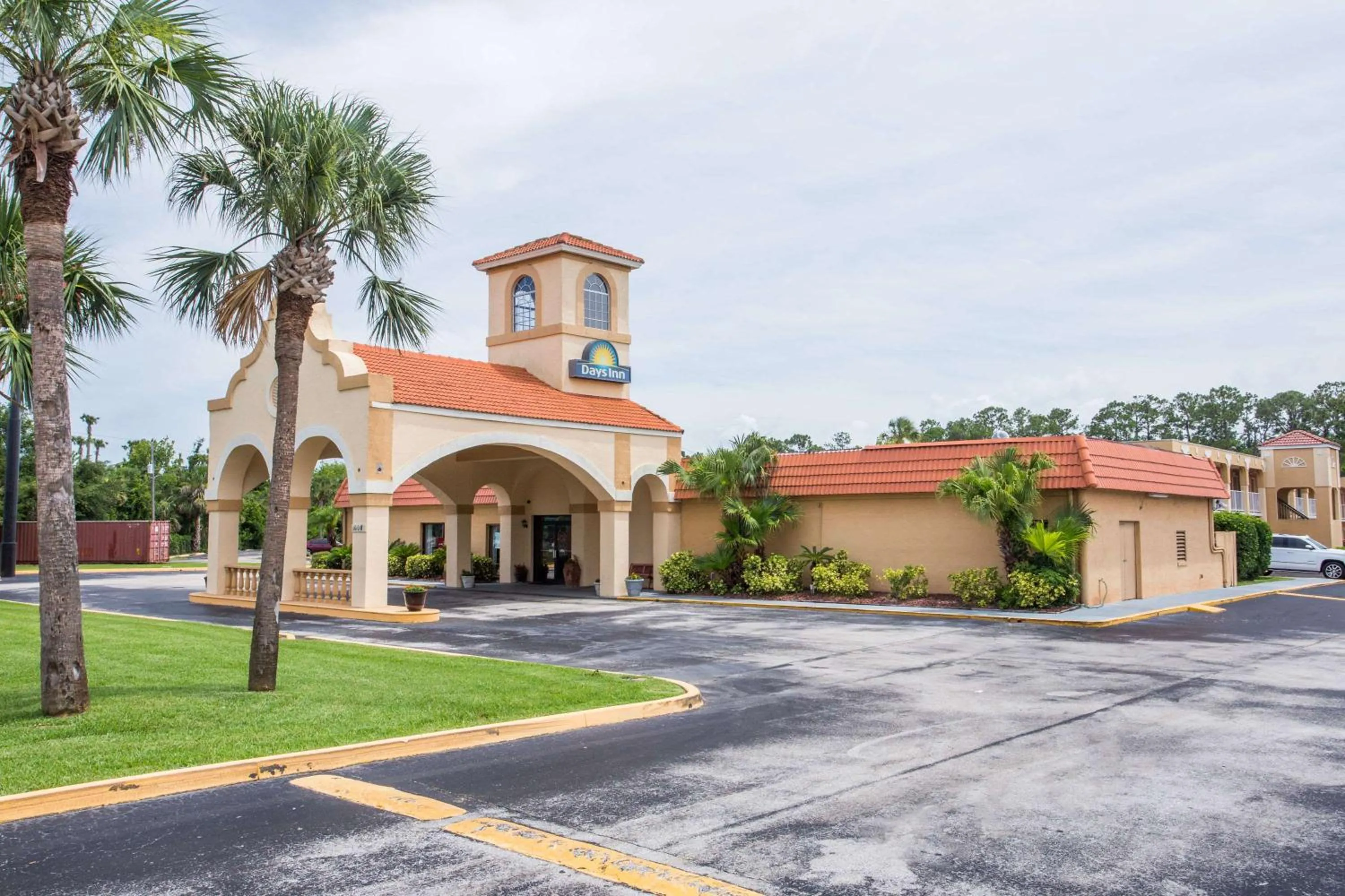 Property building in Days Inn by Wyndham Ormond Beach