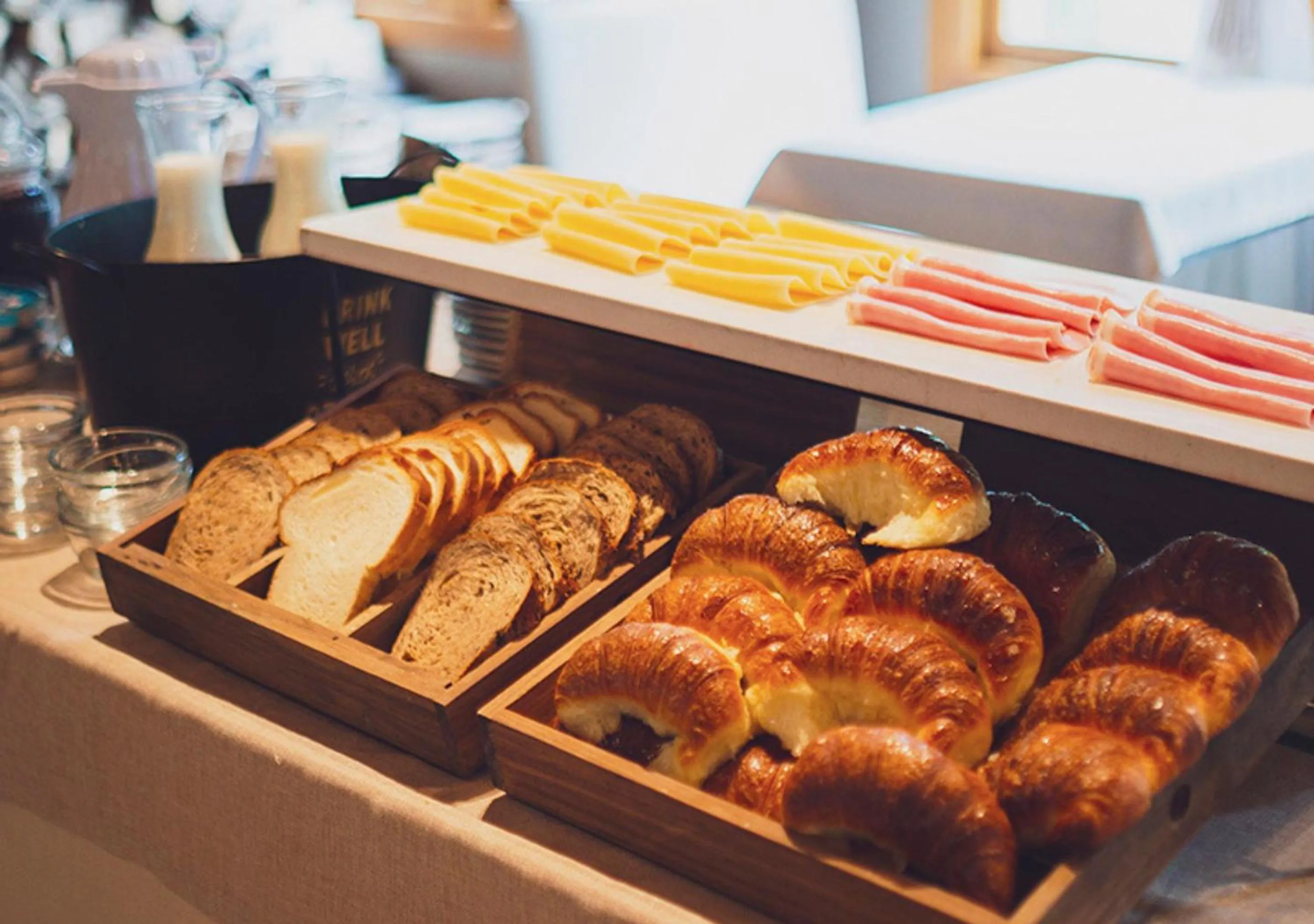 Breakfast in ONA Apart Hotel and Spa