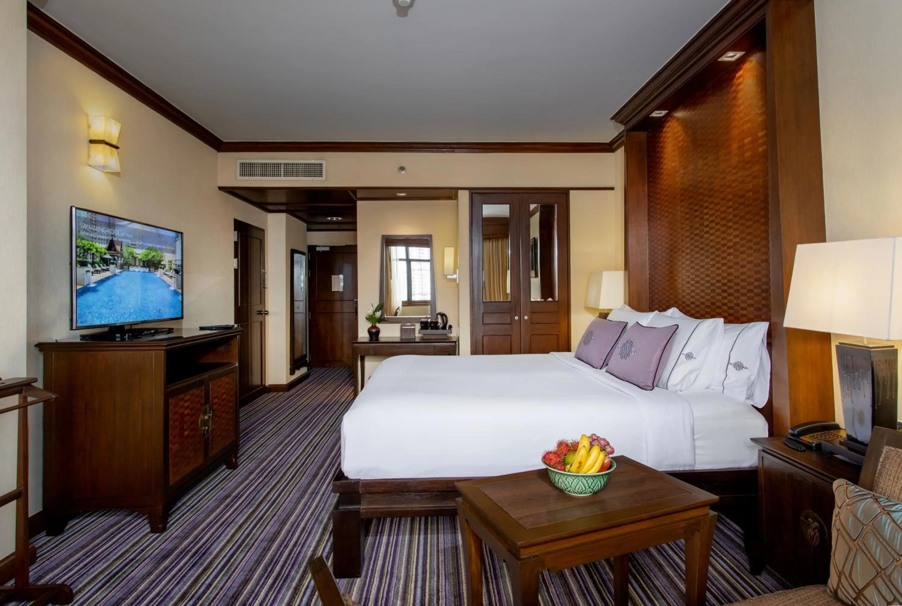 Photo of the whole room, Bed in The Sukosol Hotel