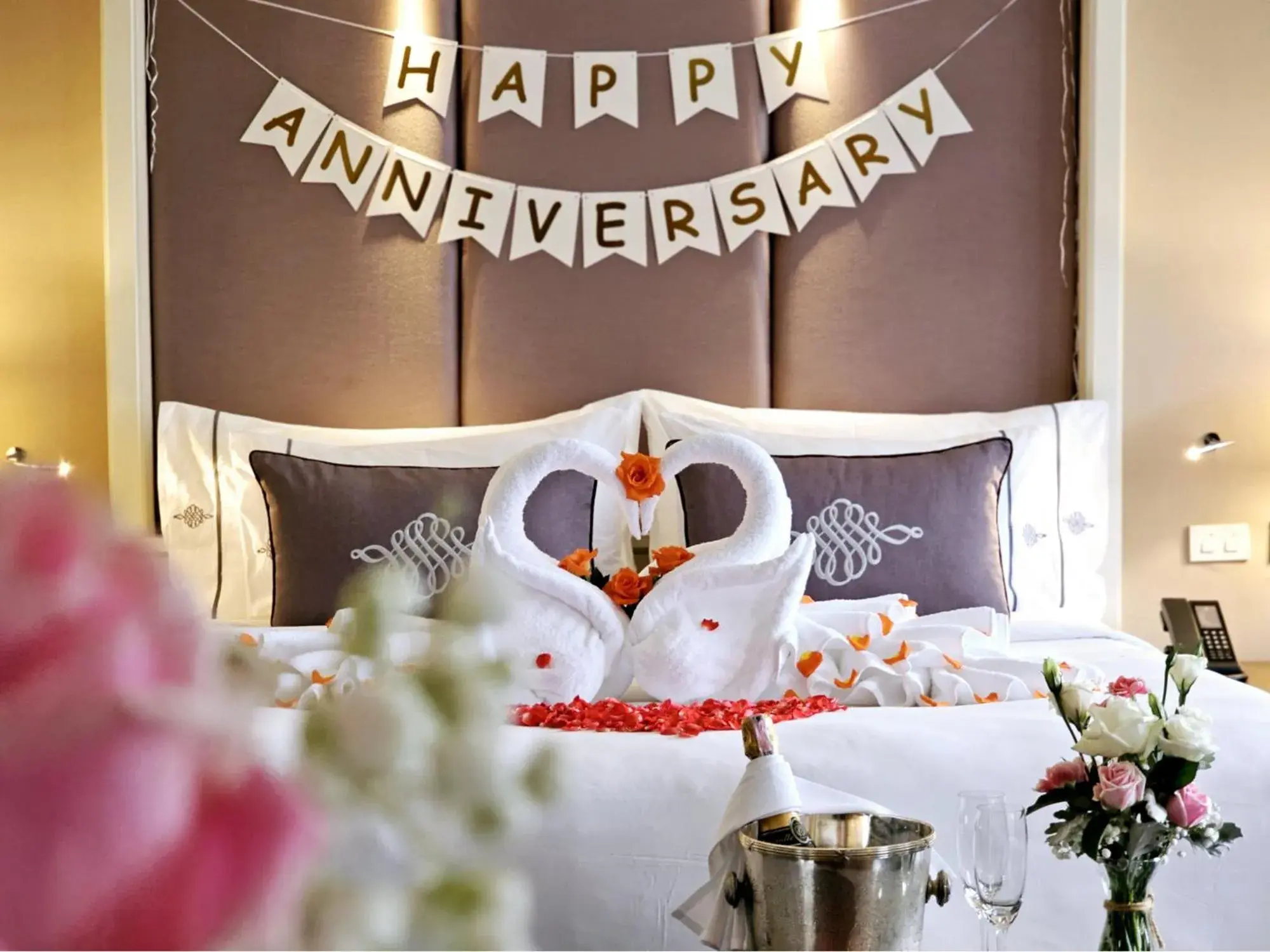 Bed in The Sukosol Hotel Bed in The Sukosol Hotel