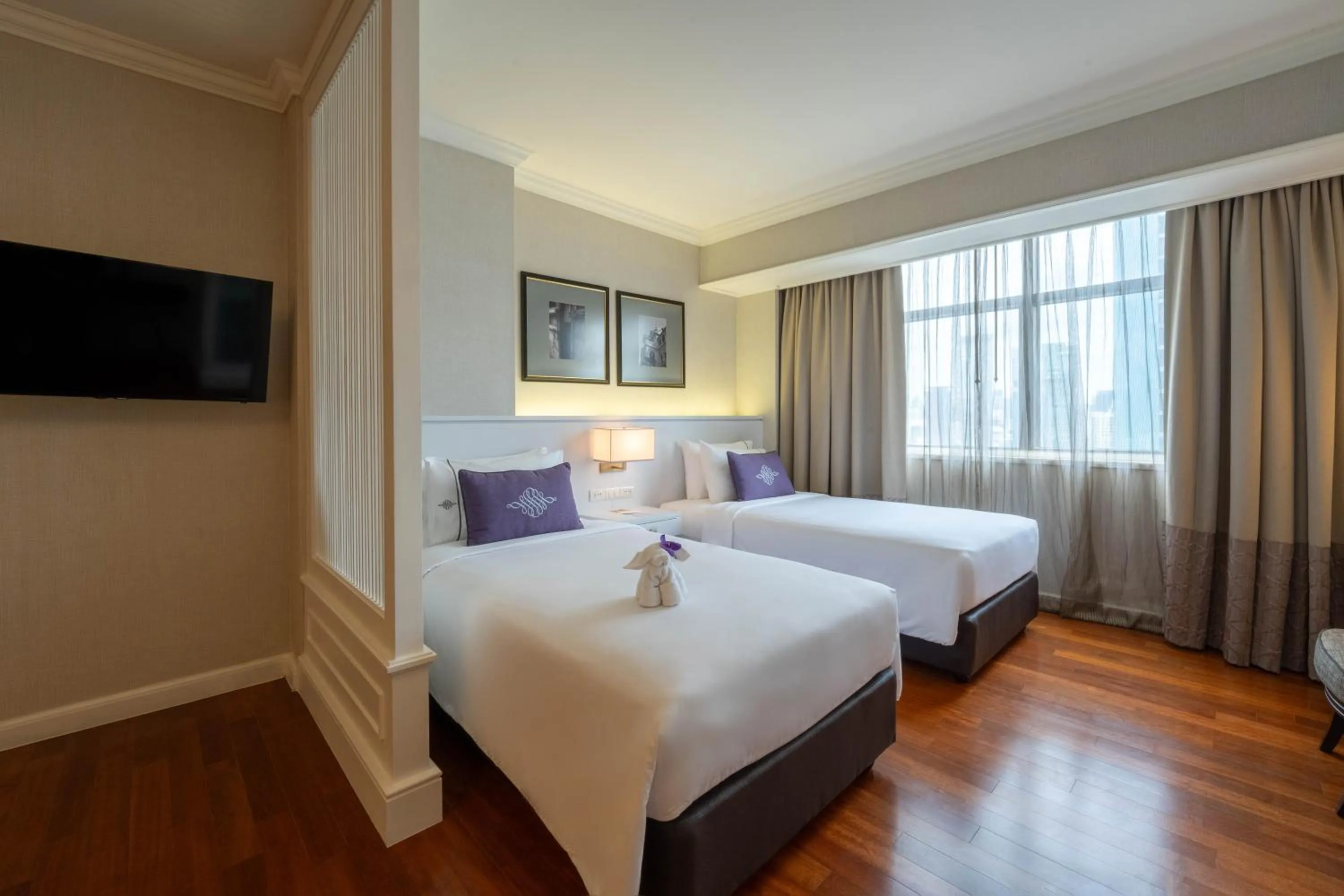 Bedroom, Bed in The Sukosol Hotel