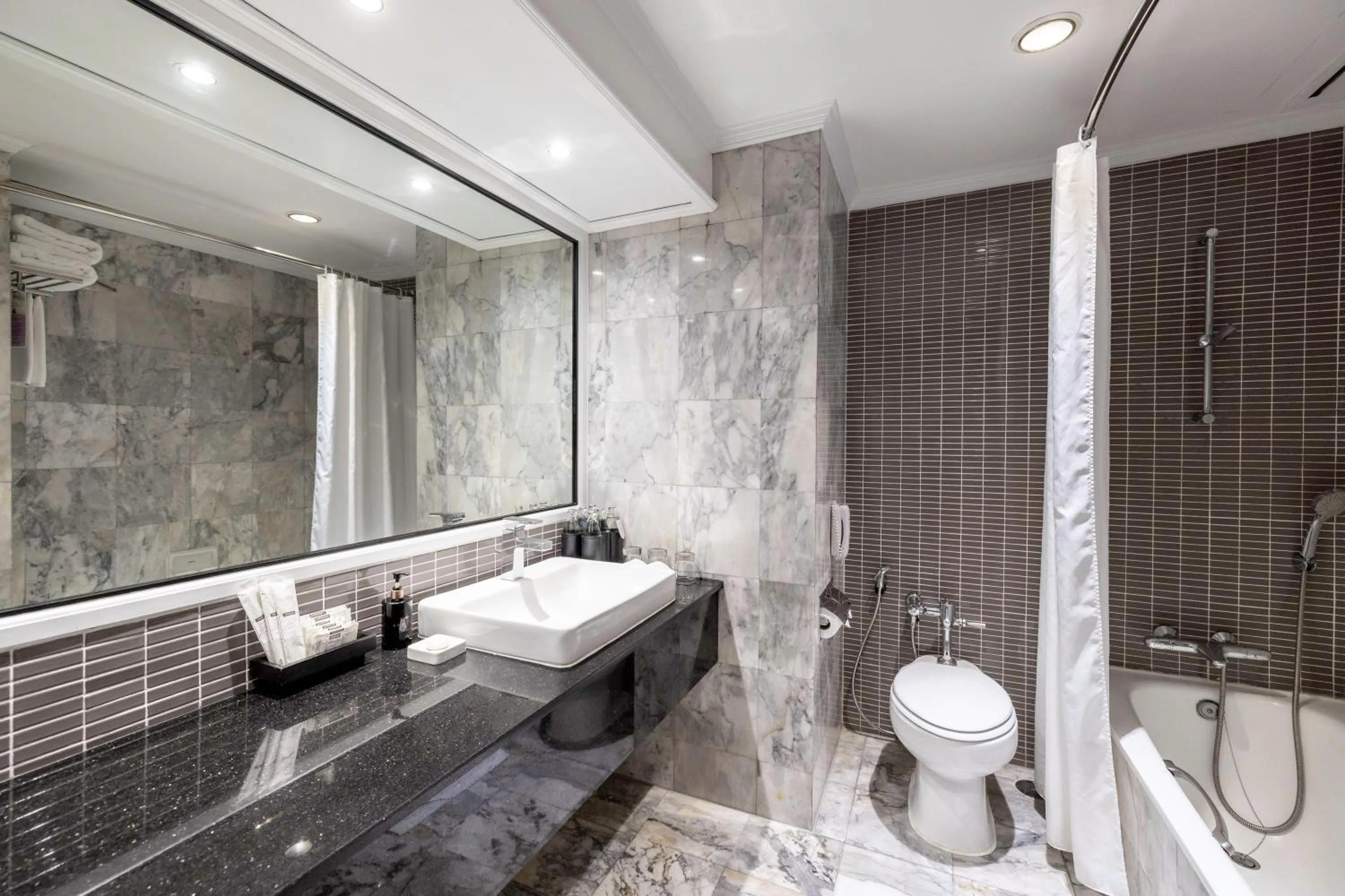 Shower in The Sukosol Hotel