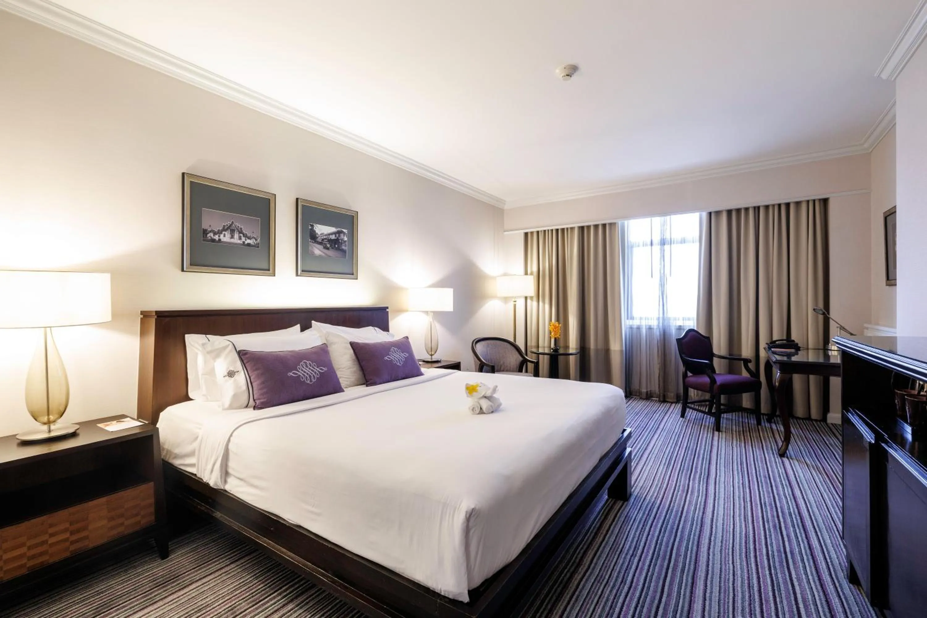 Photo of the whole room, Bed in The Sukosol Hotel