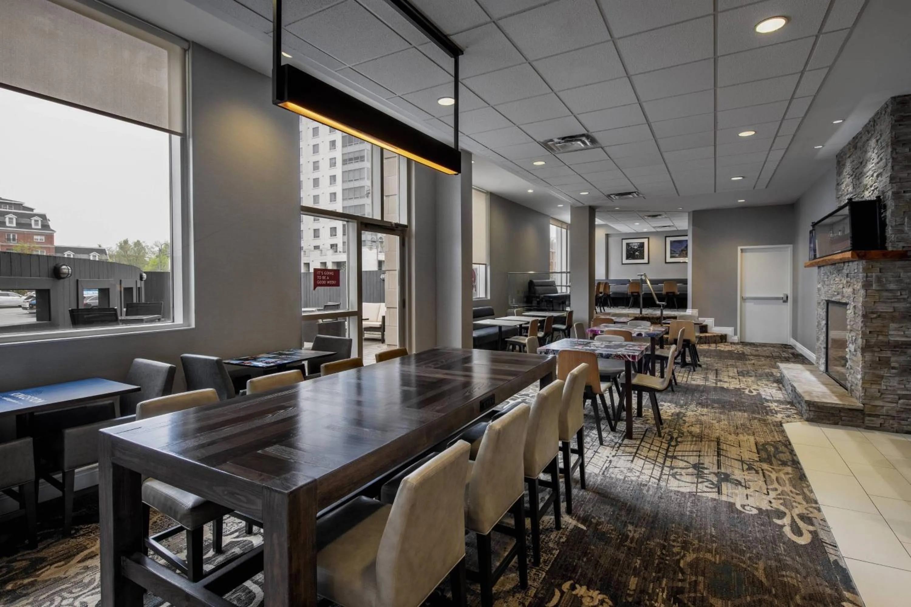 Restaurant/places to eat in Residence Inn by Marriott Kingston Water's Edge