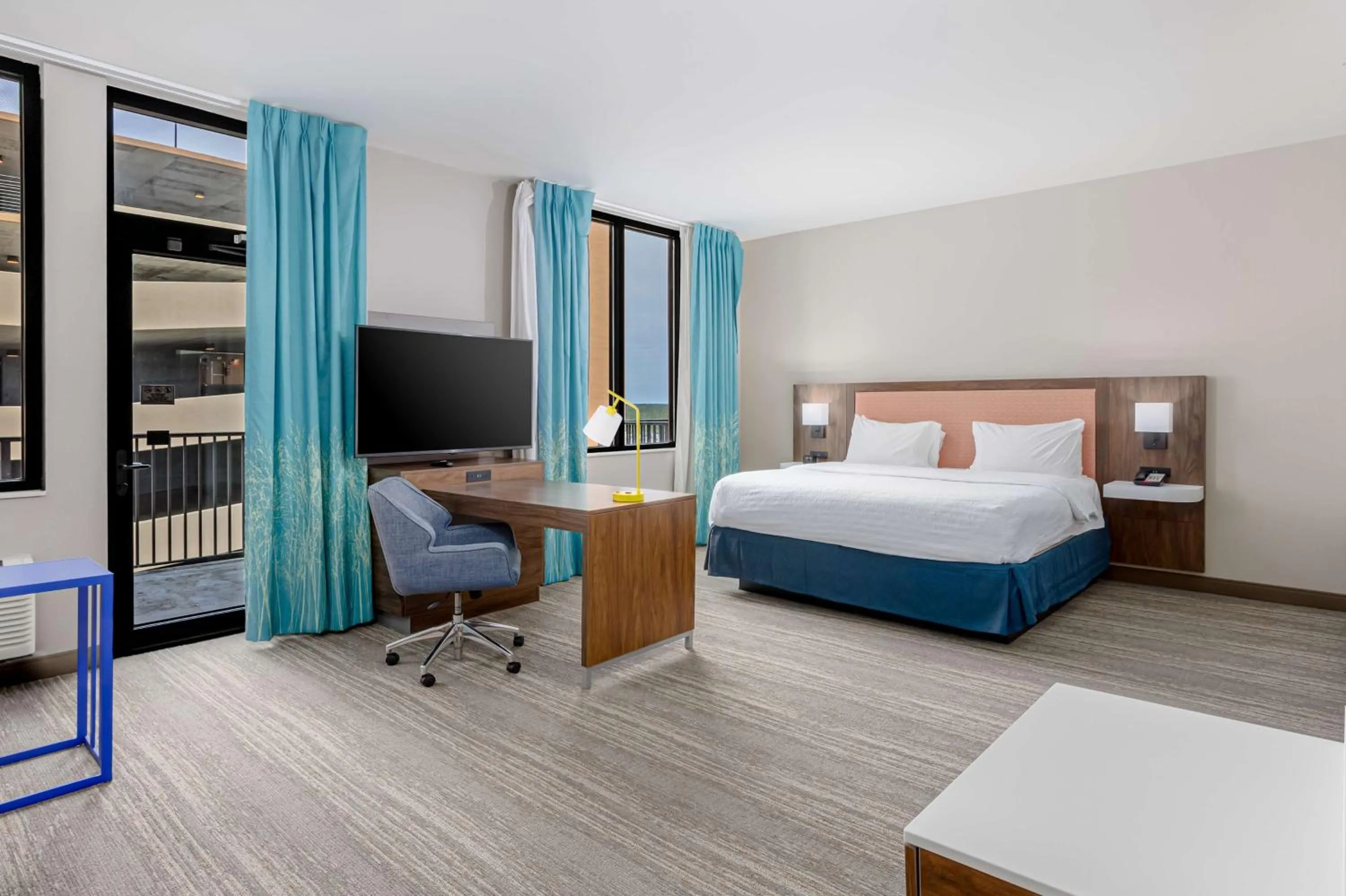 Bedroom, Bed in Hampton Inn & Suites - Orange Beach